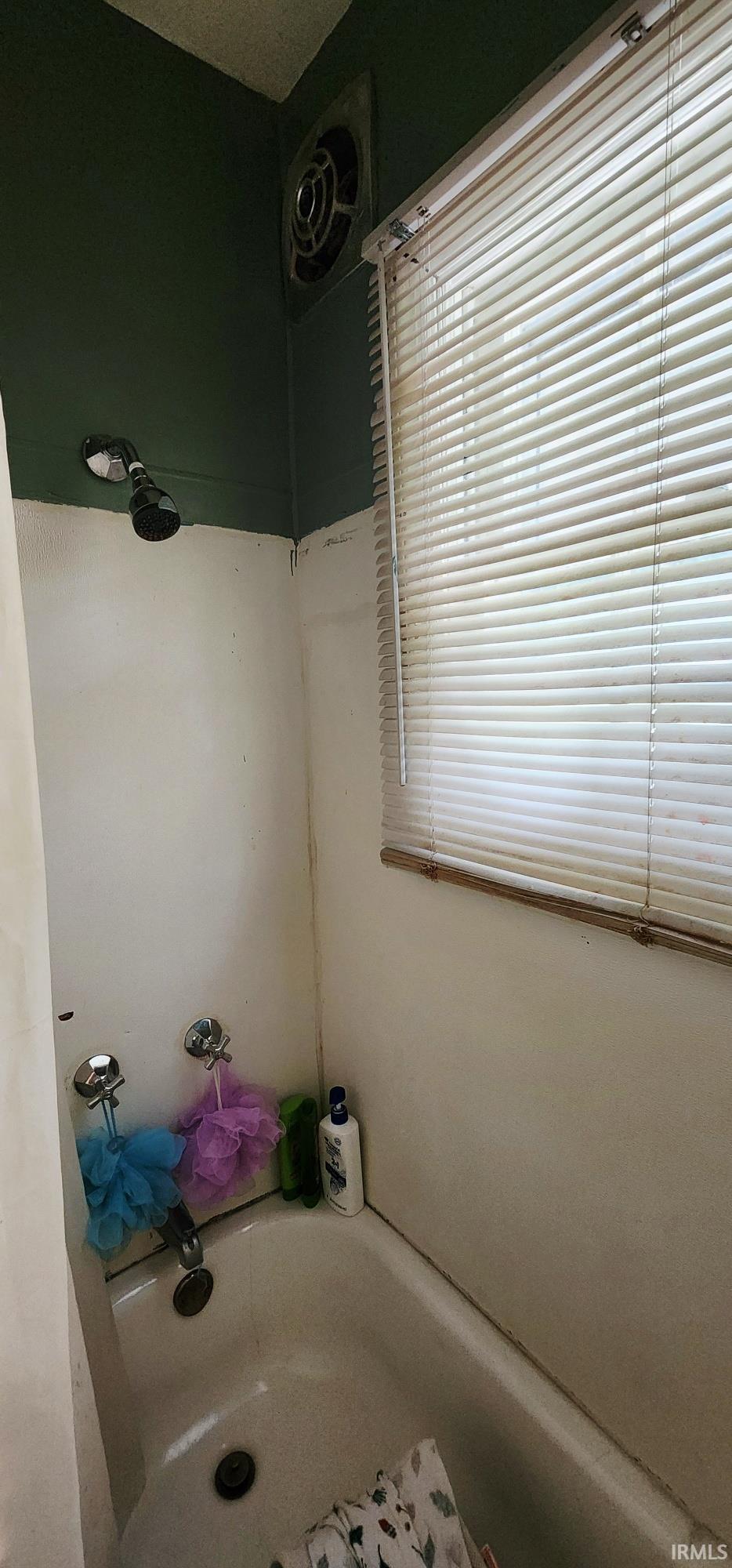 Photo 7 of 3213 Robinwood Drive