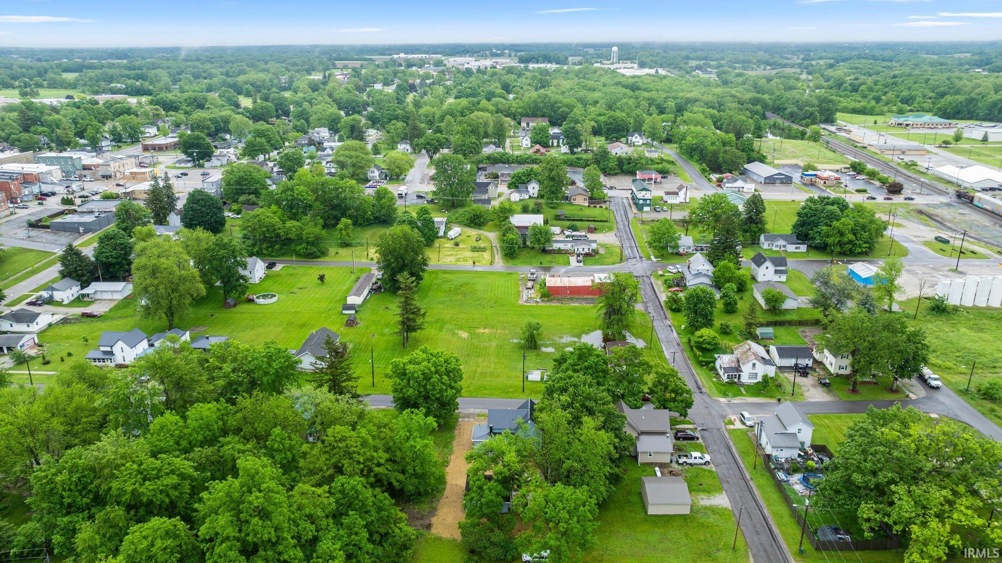 Homes for sale in Albion, IN | 313 S Oak St, Albion, IN 46701 | MLS# 202521834