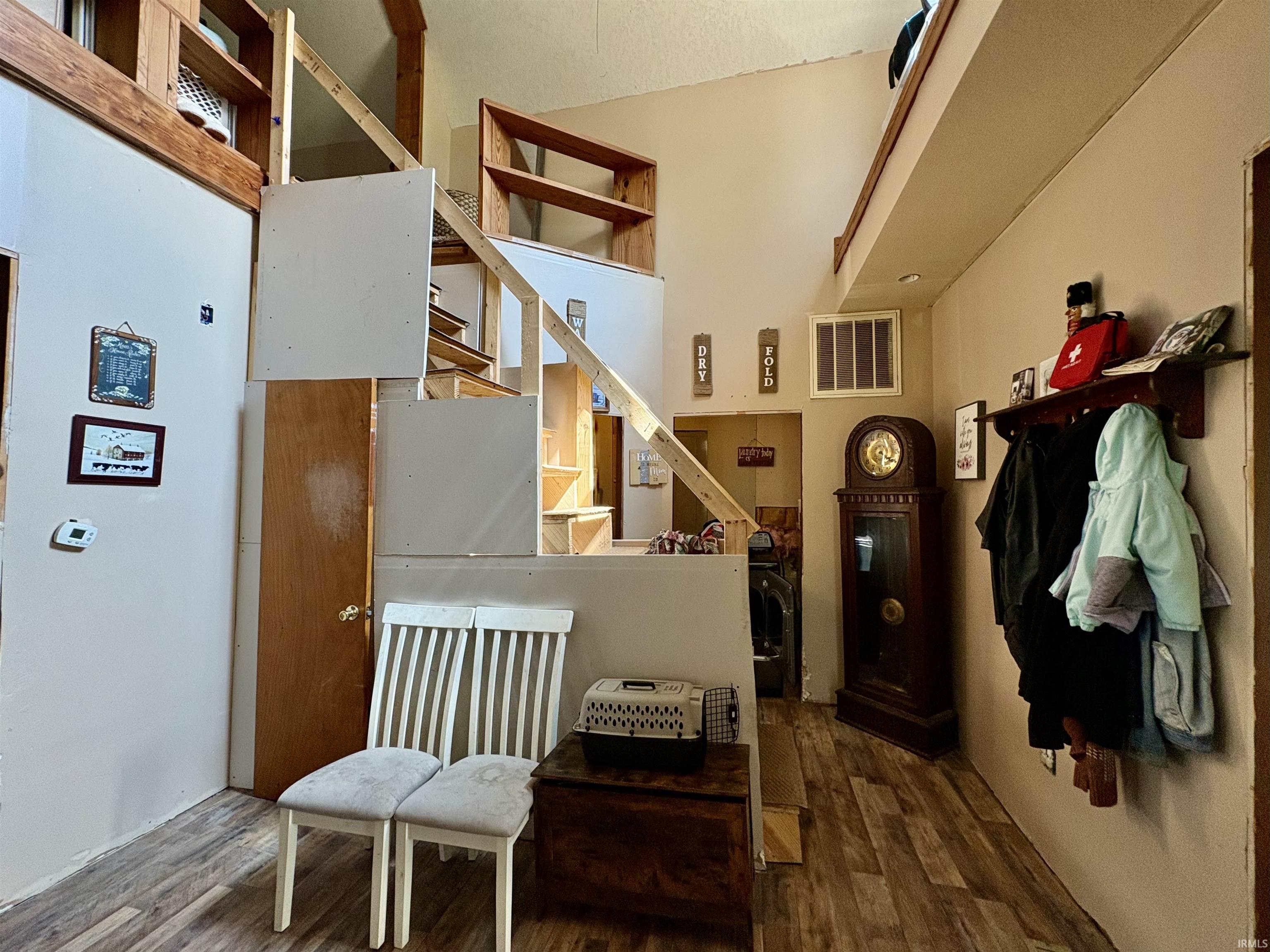 Photo 4 of 5751 S Meridian Road