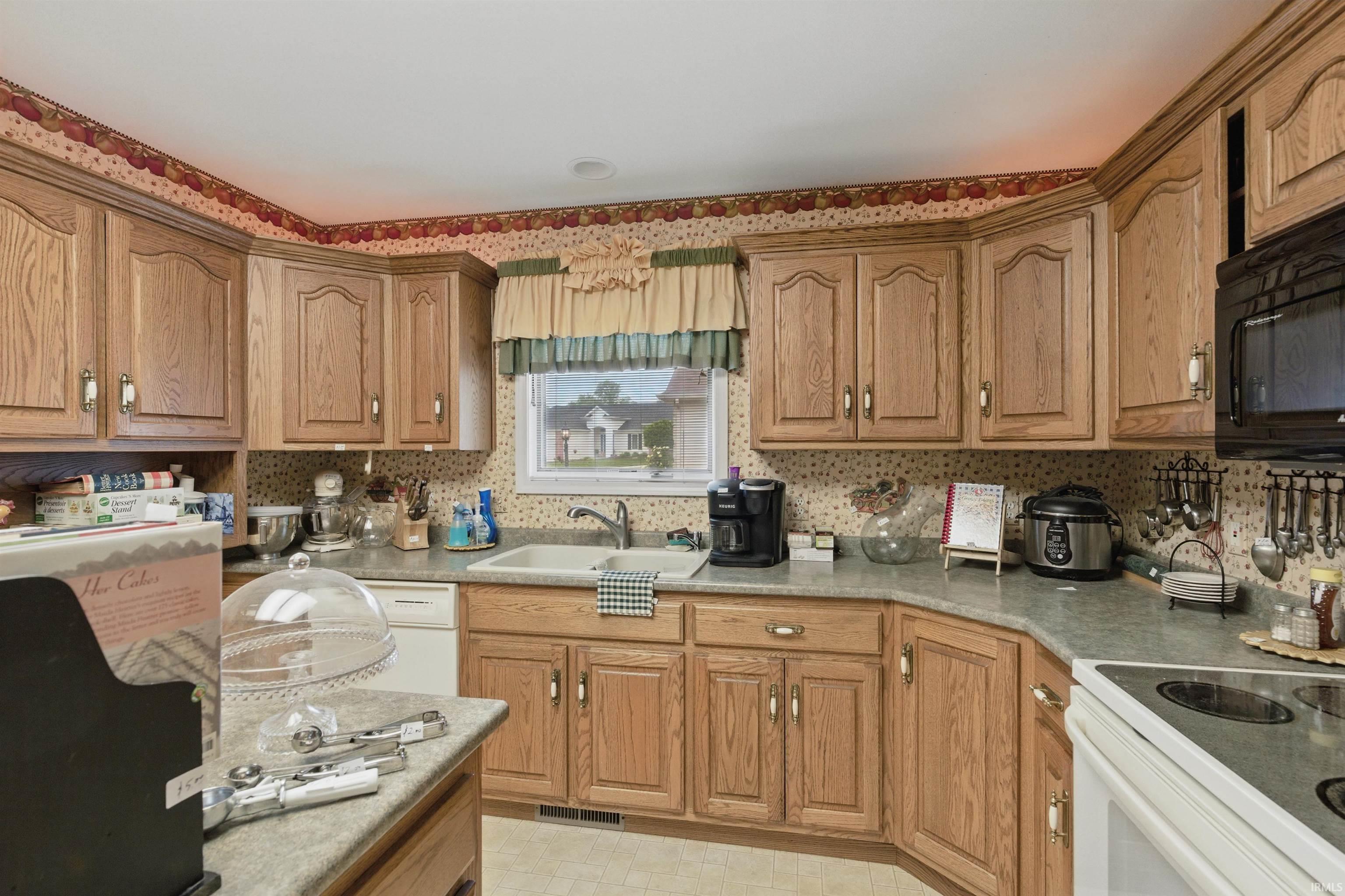 Photo 9 of 2516 Loganberry Cove