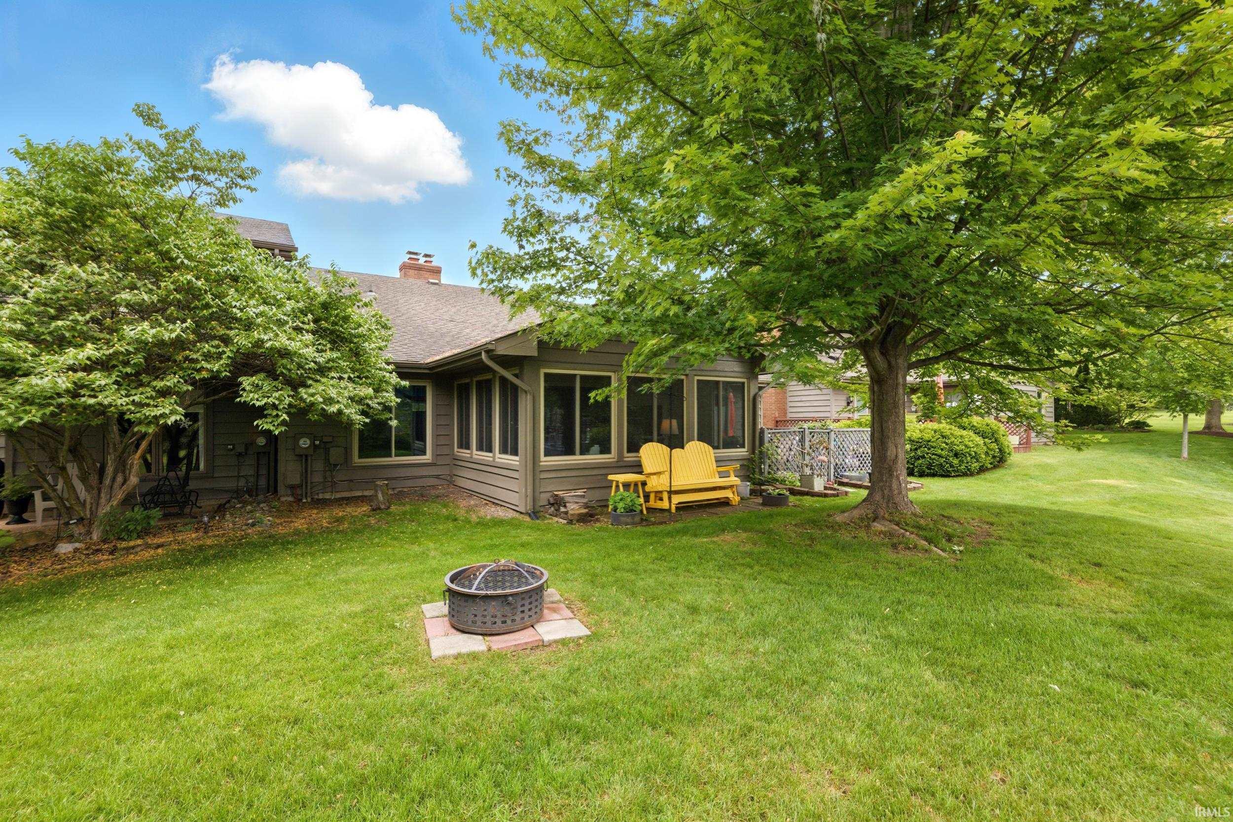 Photo 4 of 5816 Bayside Drive