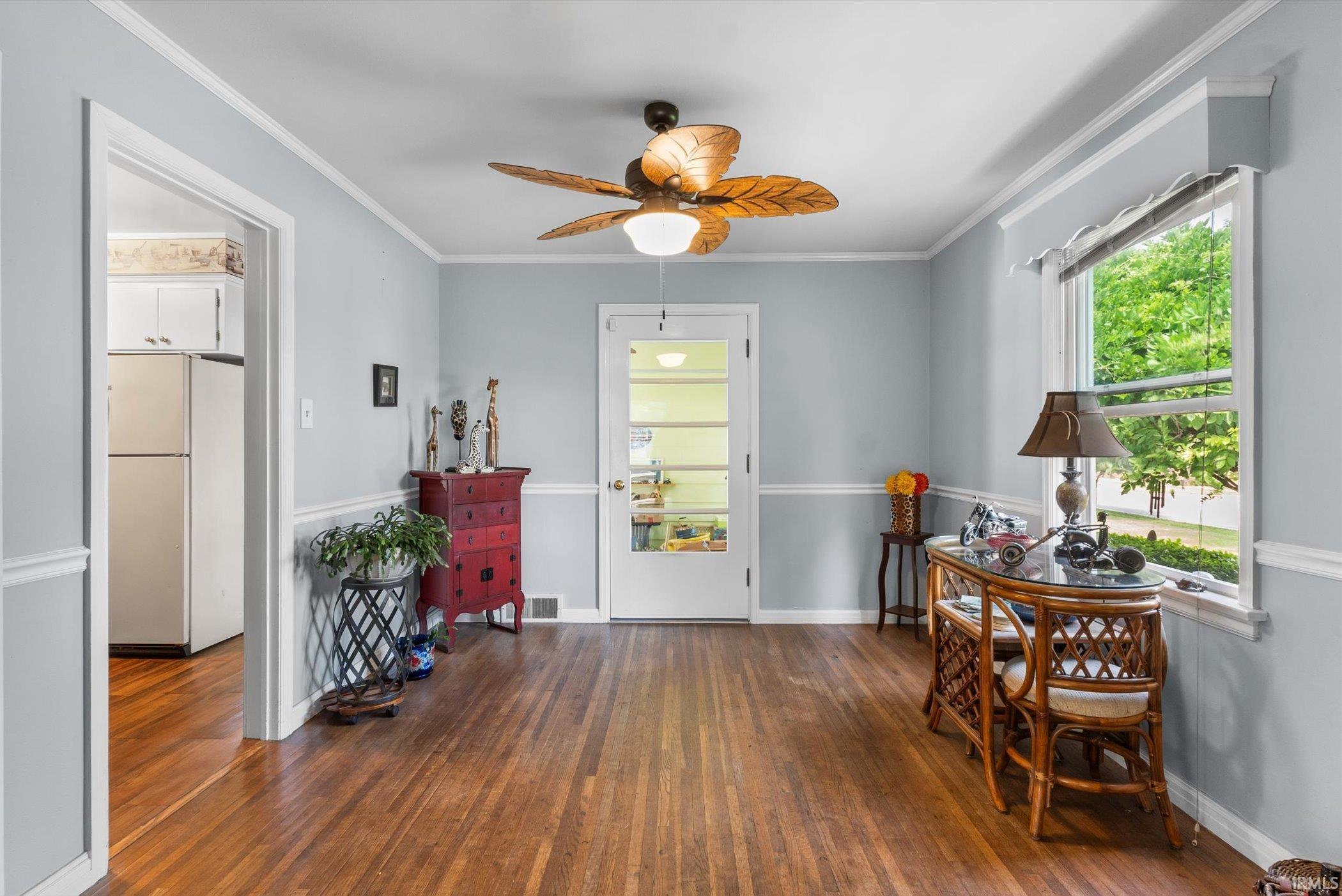 Photo 5 of 1839 Hawthorn Road