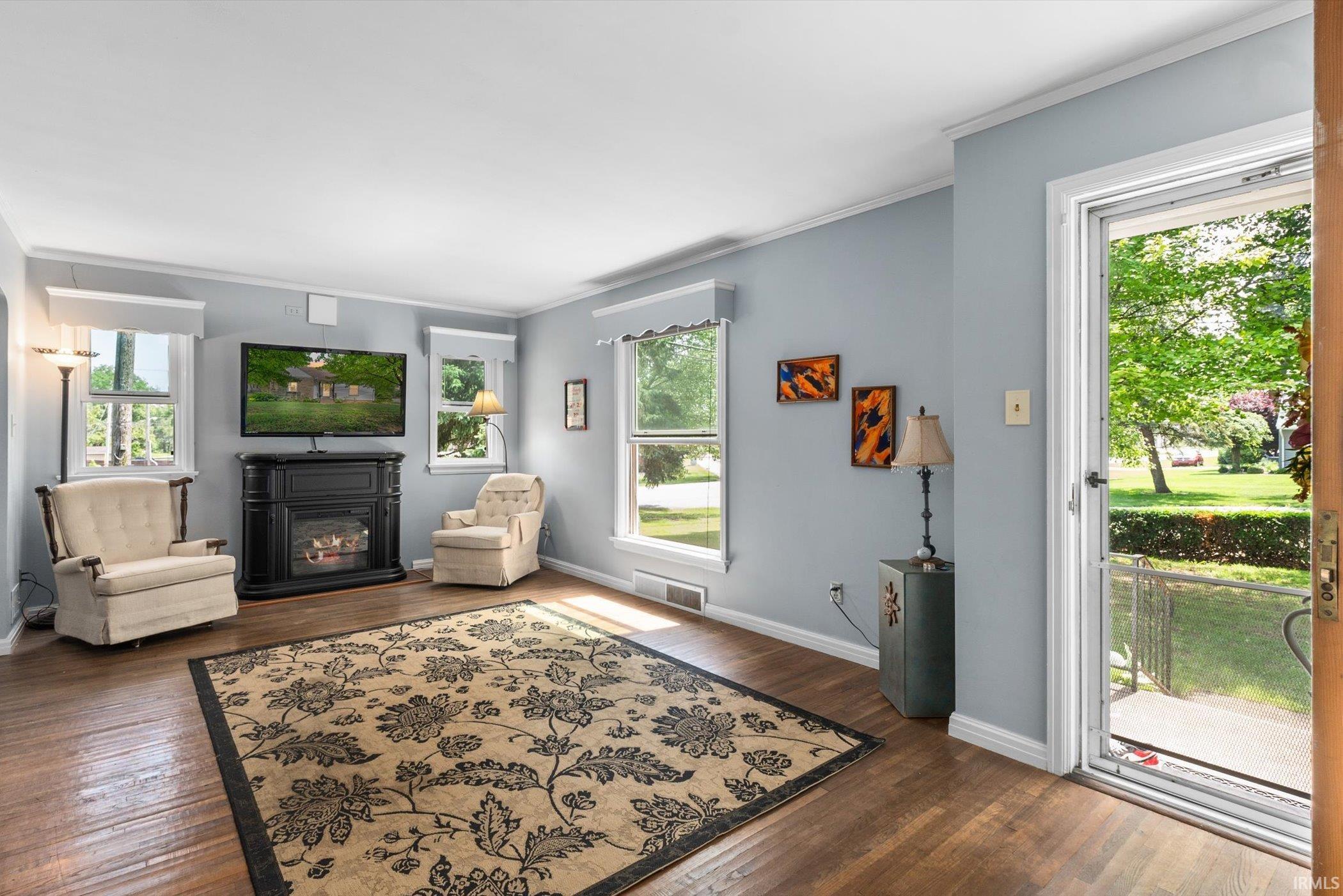 Photo 8 of 1839 Hawthorn Road