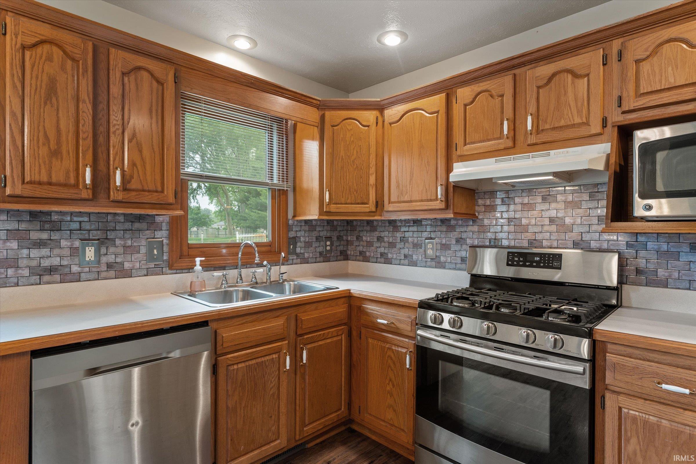 Photo 4 of 25651 Cypress Court