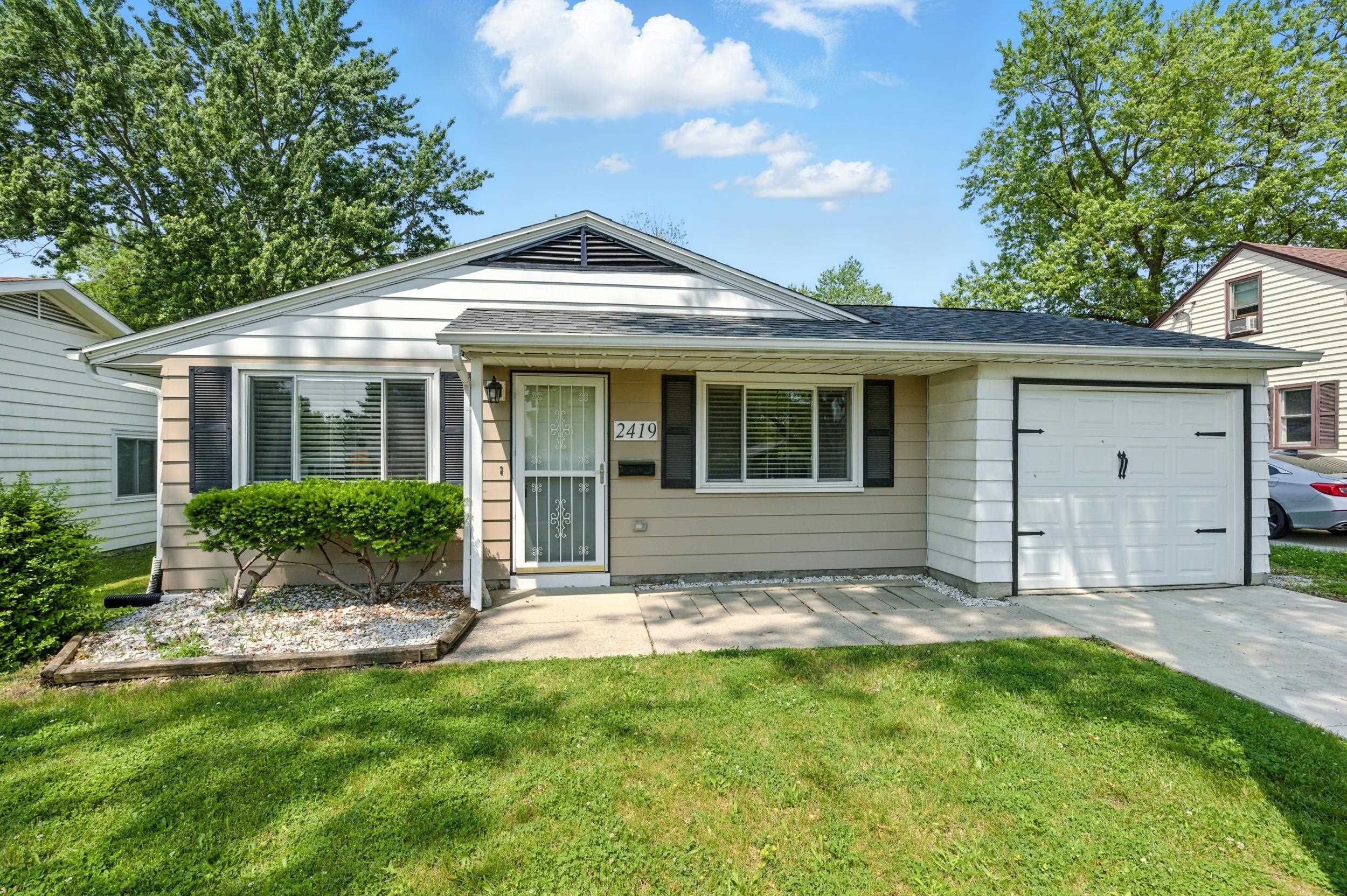 Photo 0 of 2419 WHITE OAK Avenue