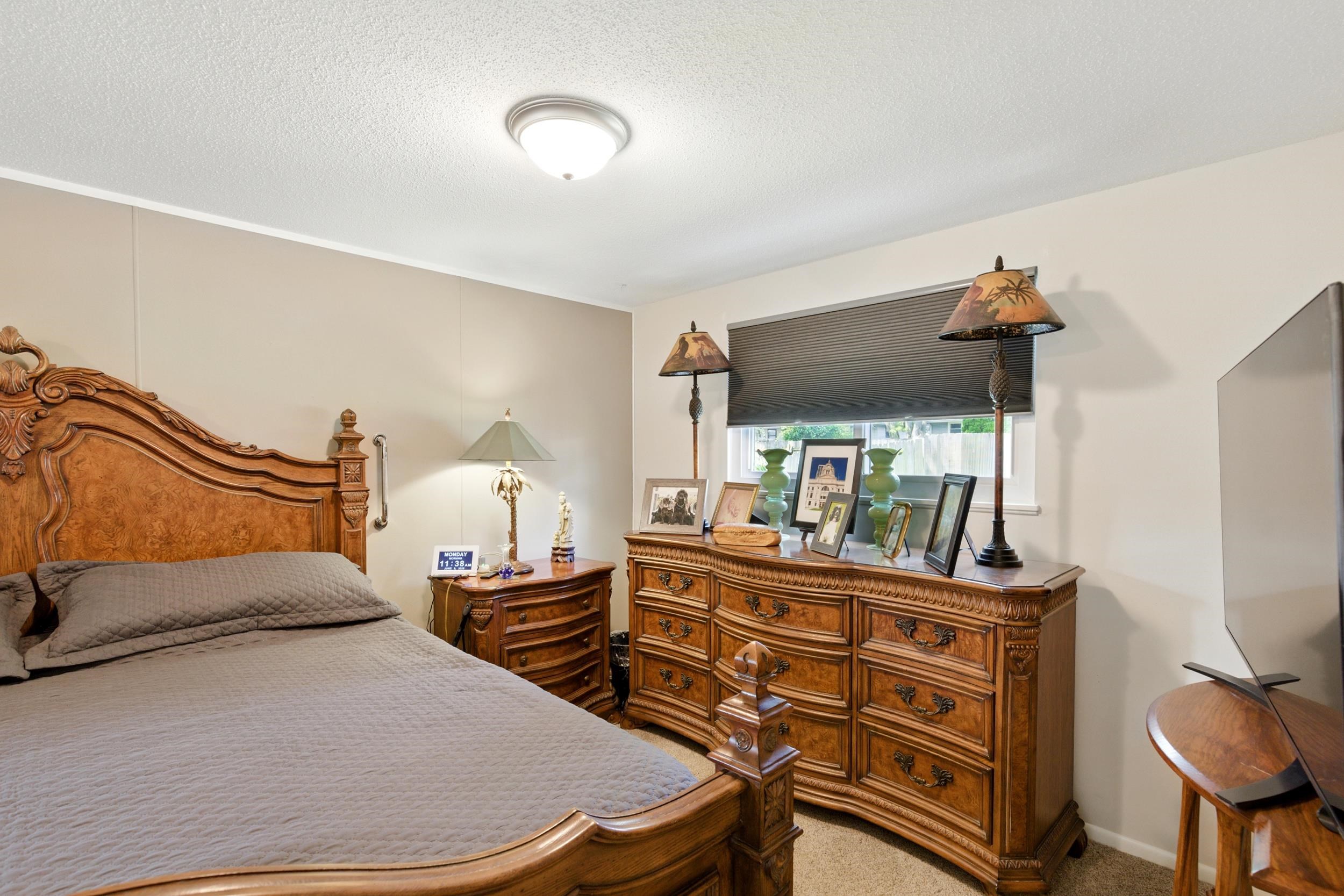 Photo 11 of 2419 WHITE OAK Avenue