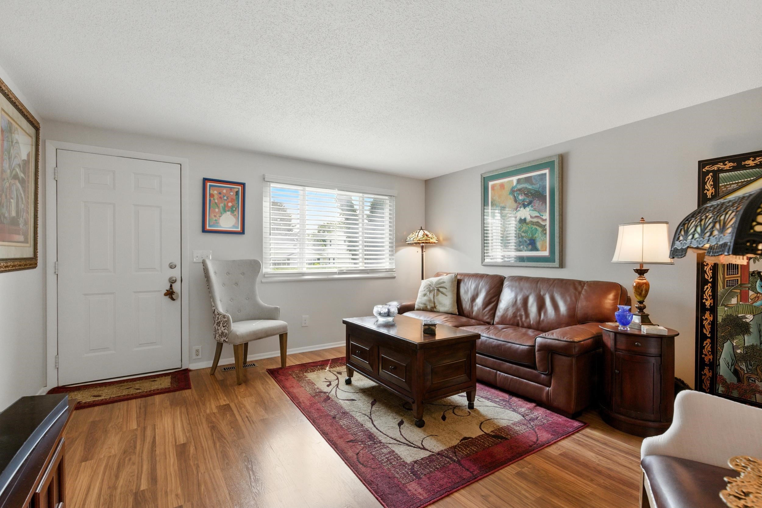 Photo 4 of 2419 WHITE OAK Avenue
