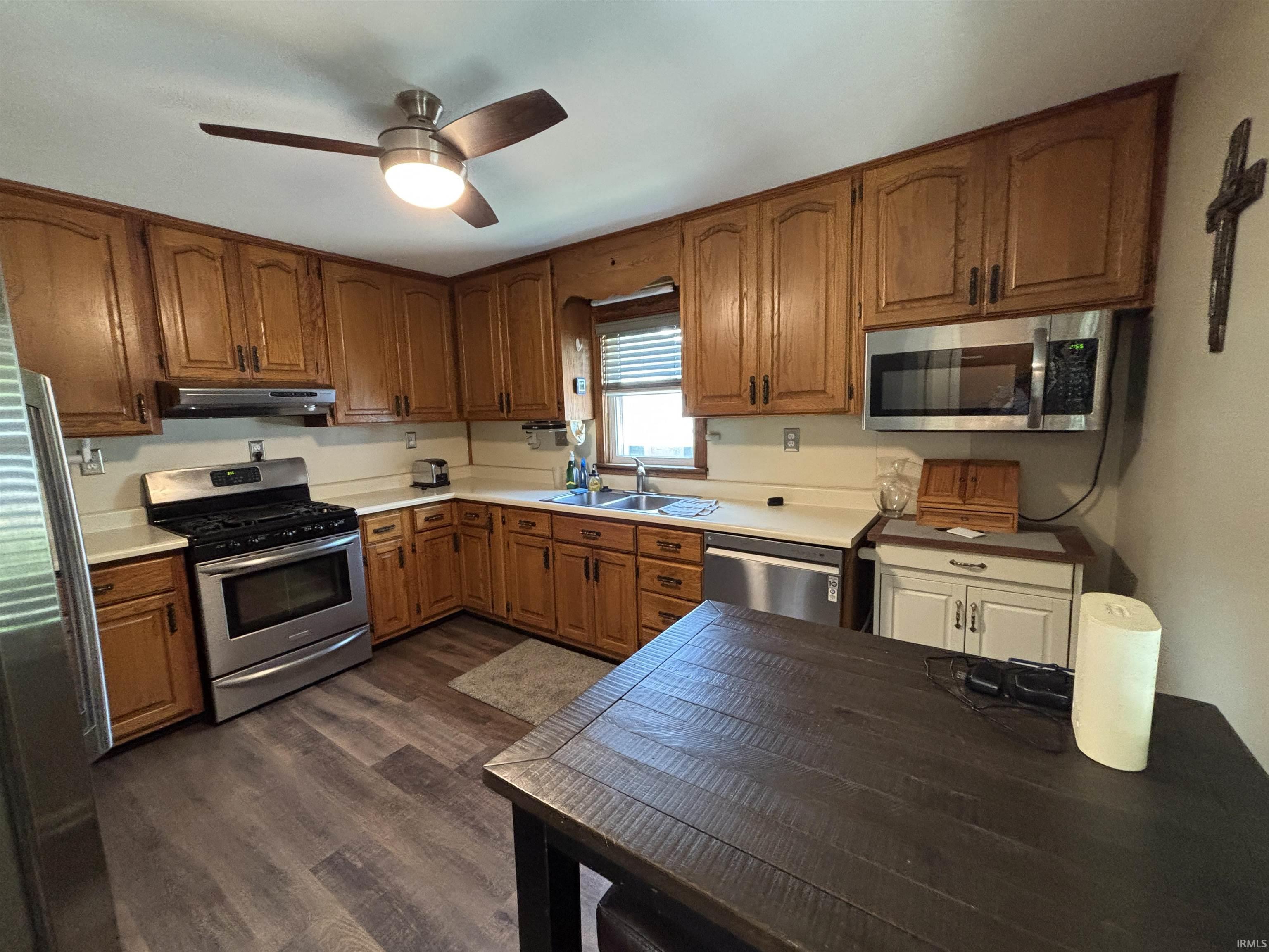 Photo 3 of 1009 Kenwood Avenue