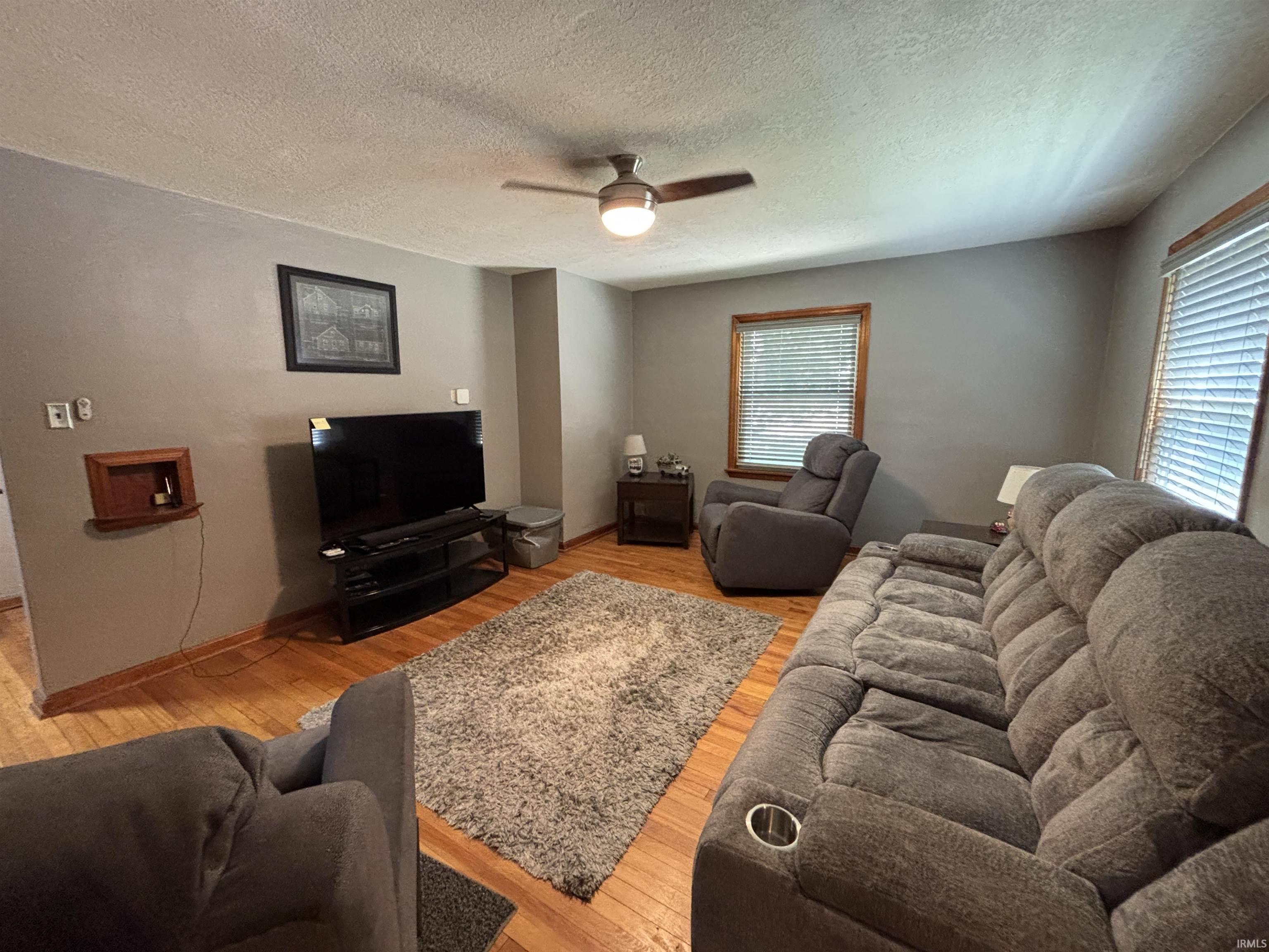 Photo 6 of 1009 Kenwood Avenue