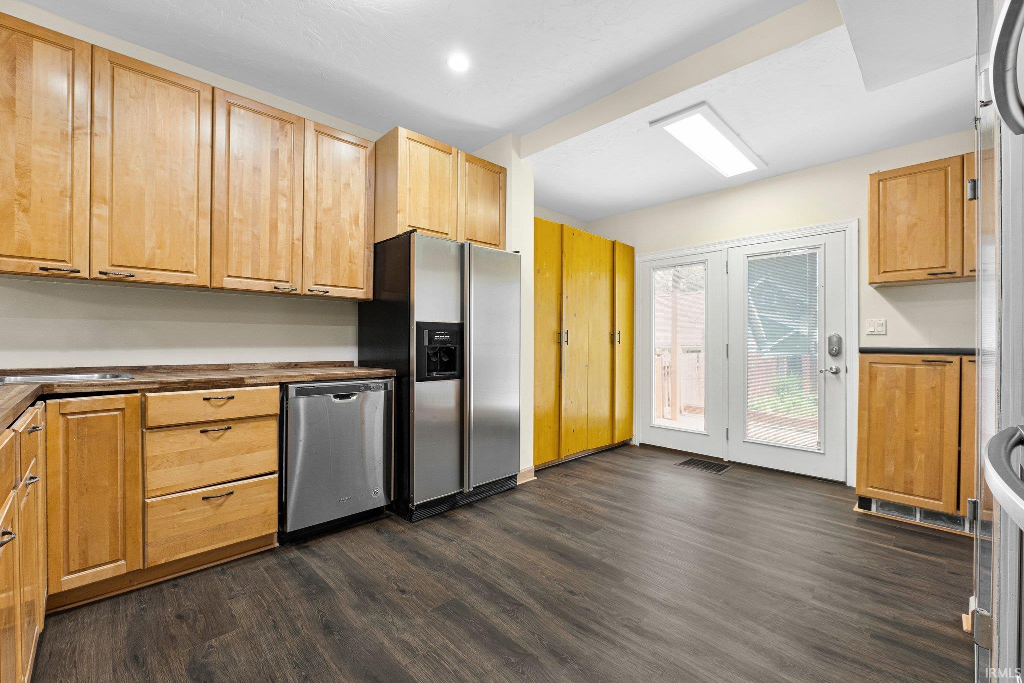 Photo 10 of 1006 Illsley Drive