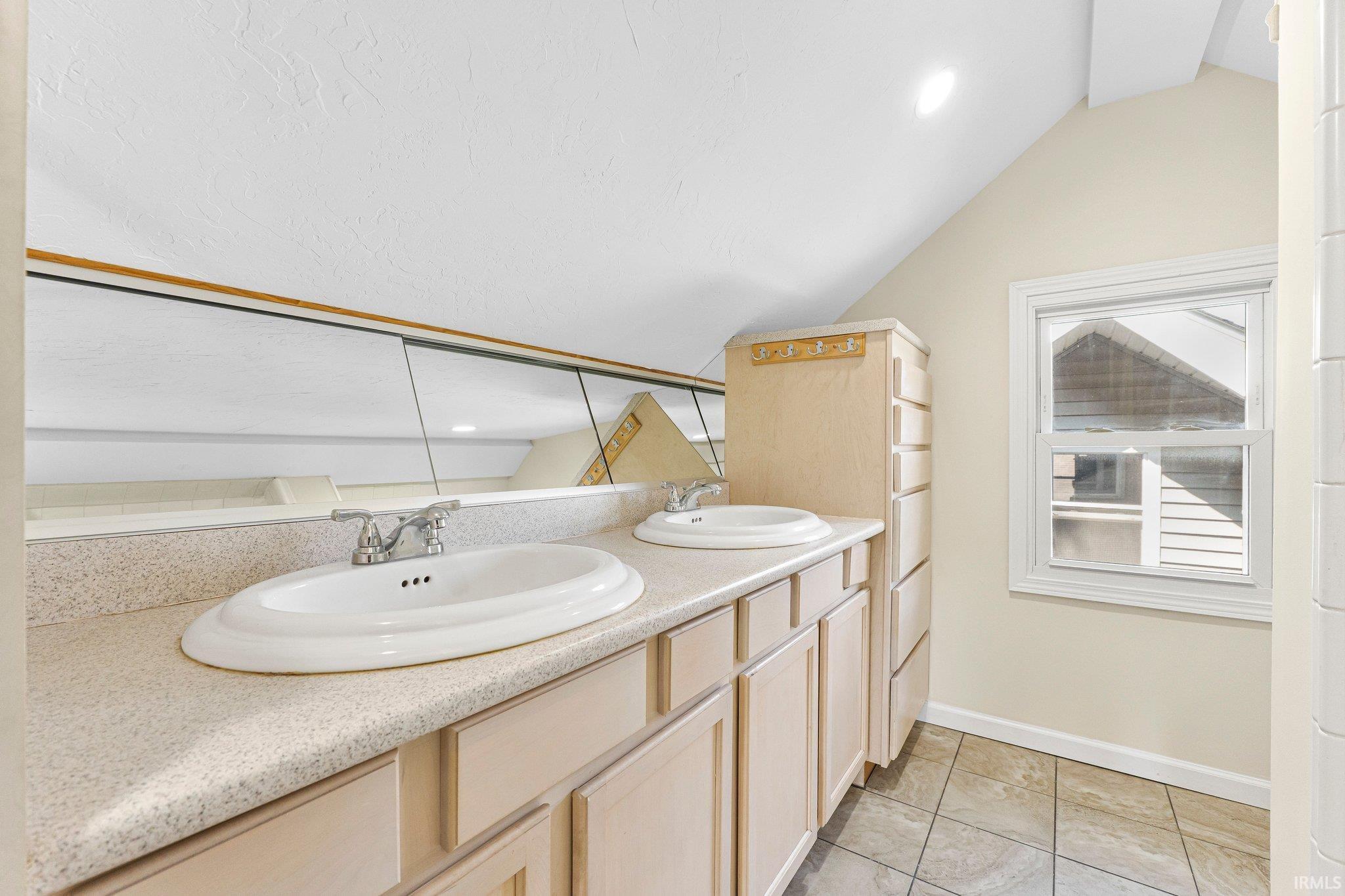 Photo 21 of 1006 Illsley Drive