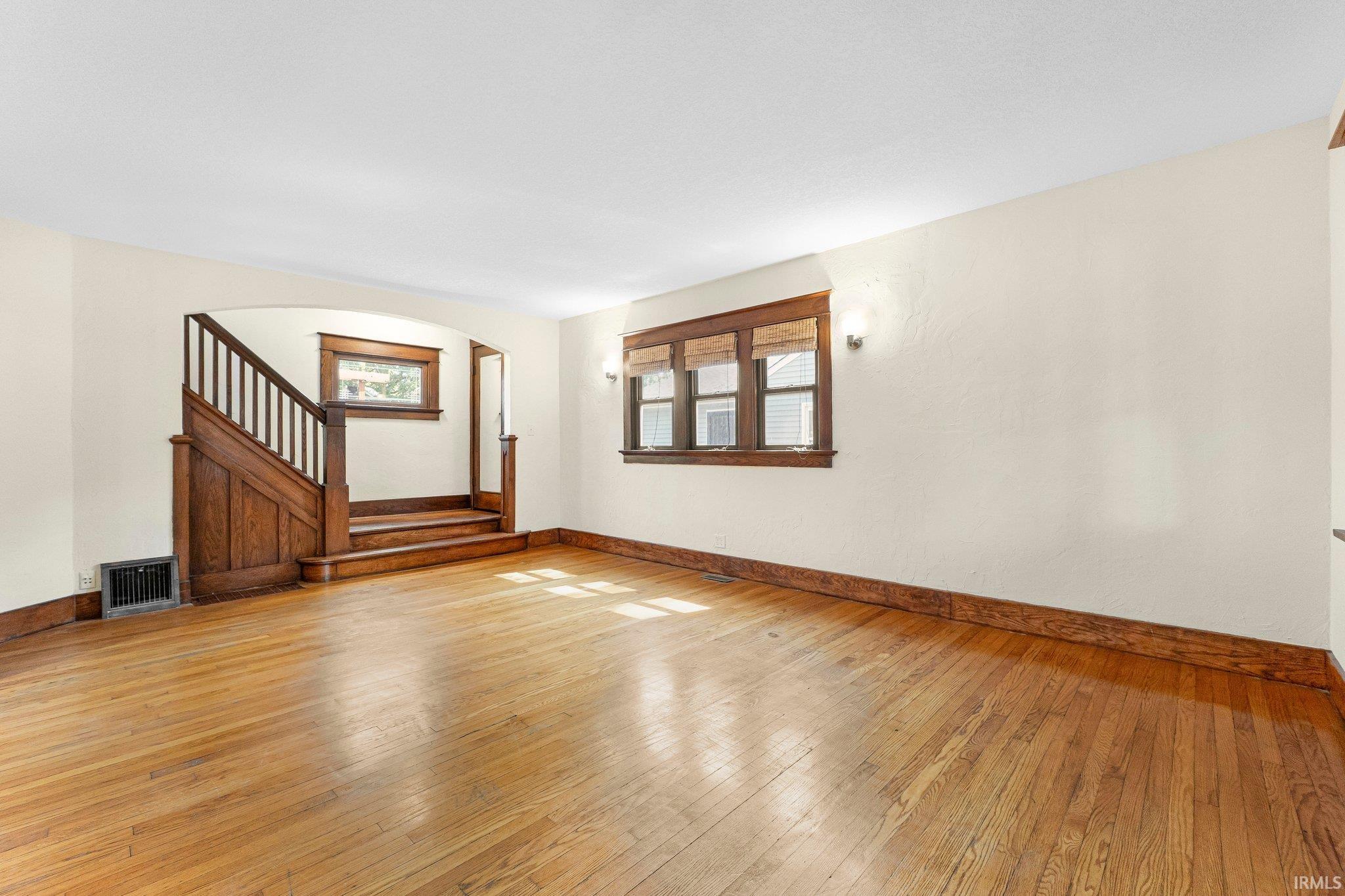 Photo 3 of 1006 Illsley Drive