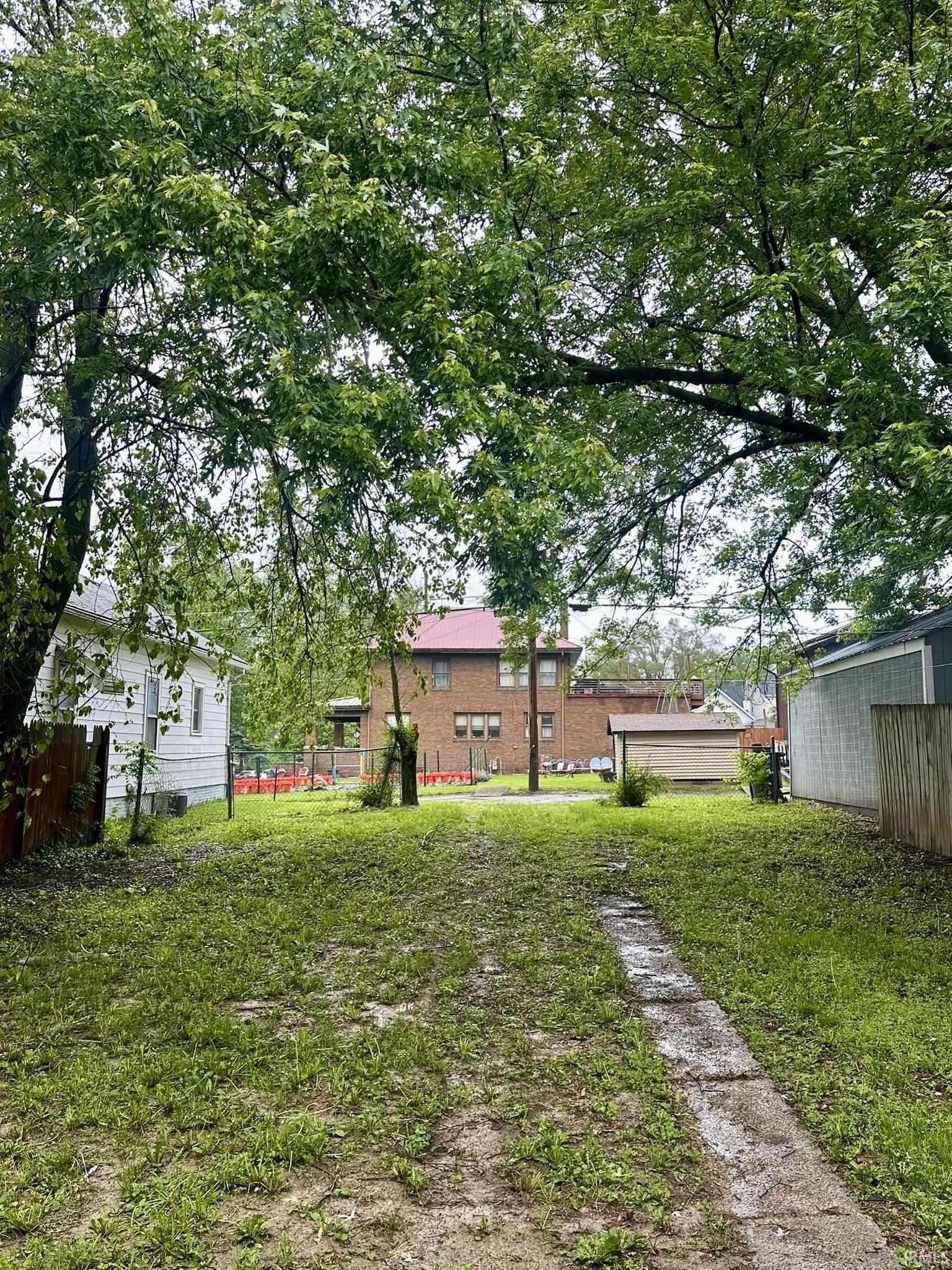 Photo 3 of 666 Huffman Street