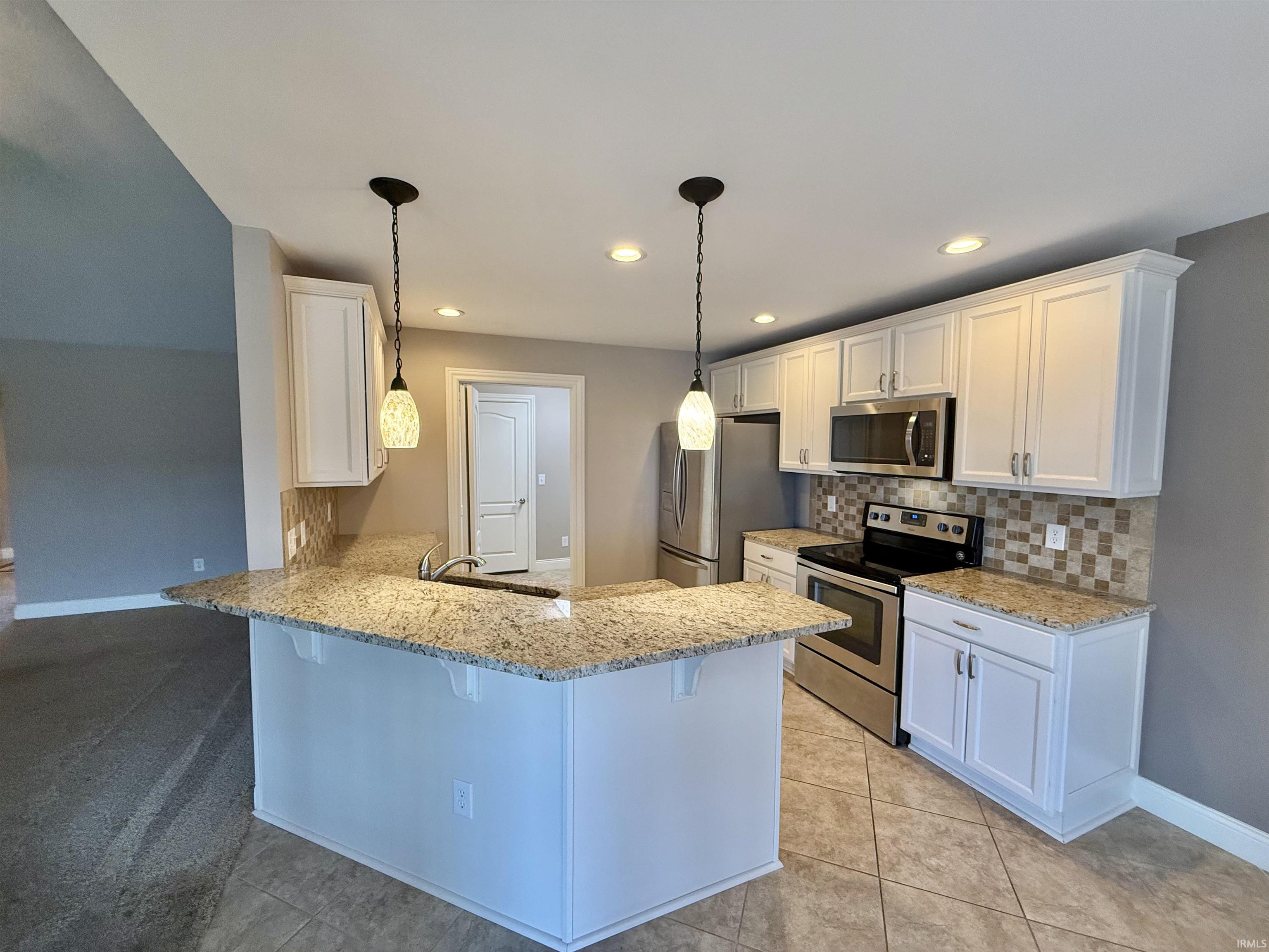 Homes for sale in Newburgh, IN | 9820 Arbor Lake Dr, Newburgh, IN 47630 | MLS# 202522100