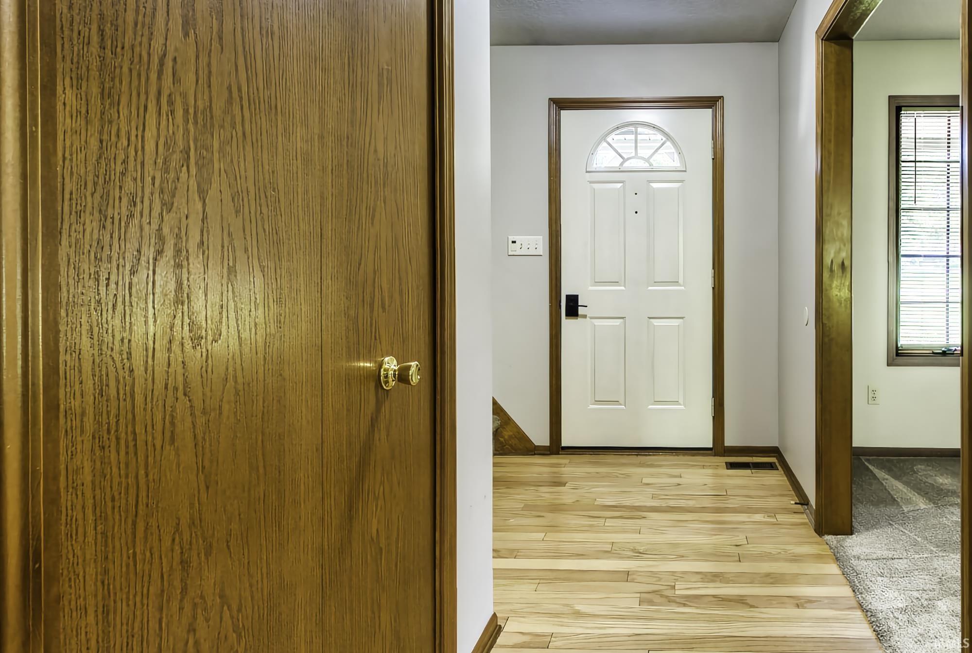 Photo 11 of 2560 E Maple Drive