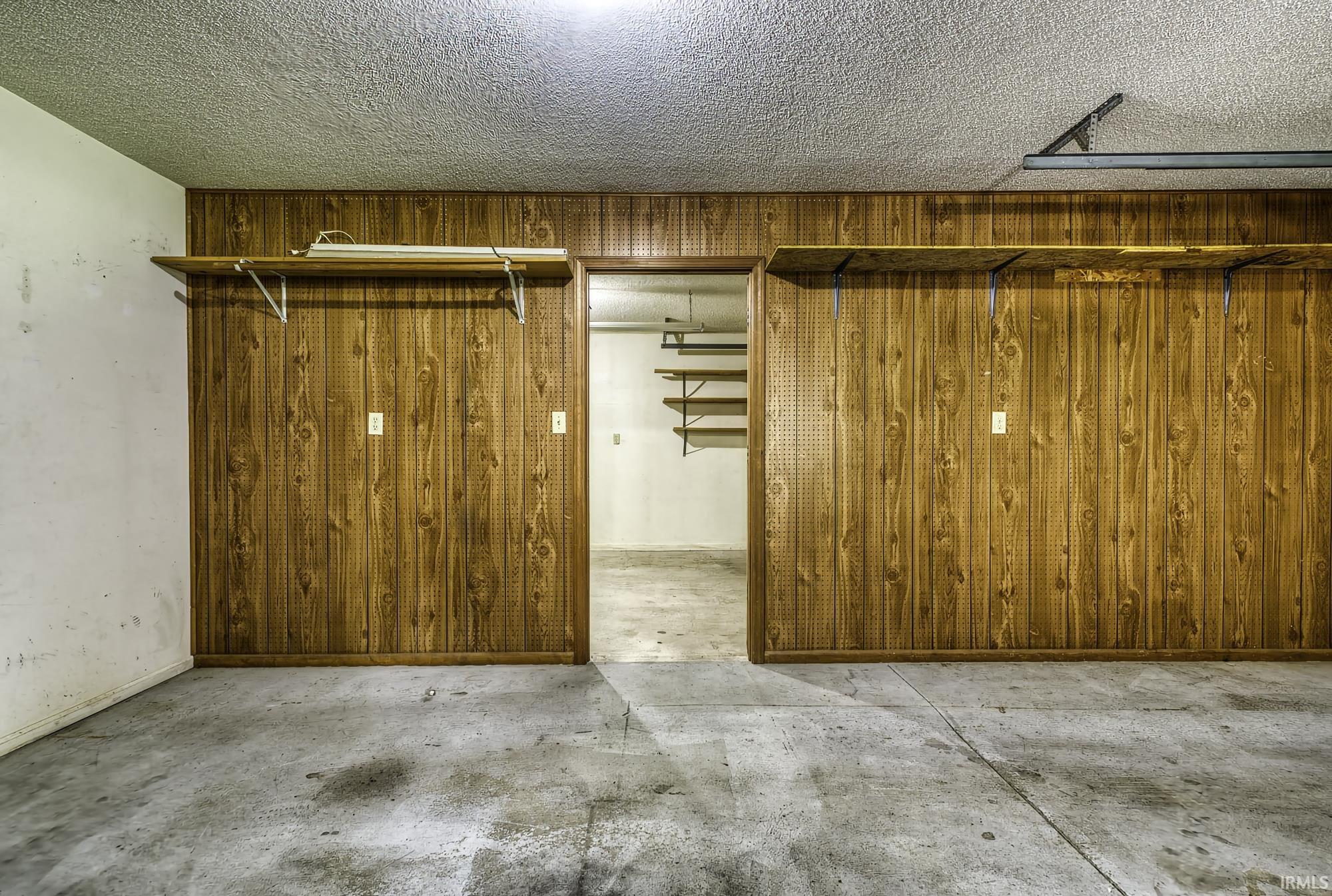 Photo 32 of 2560 E Maple Drive