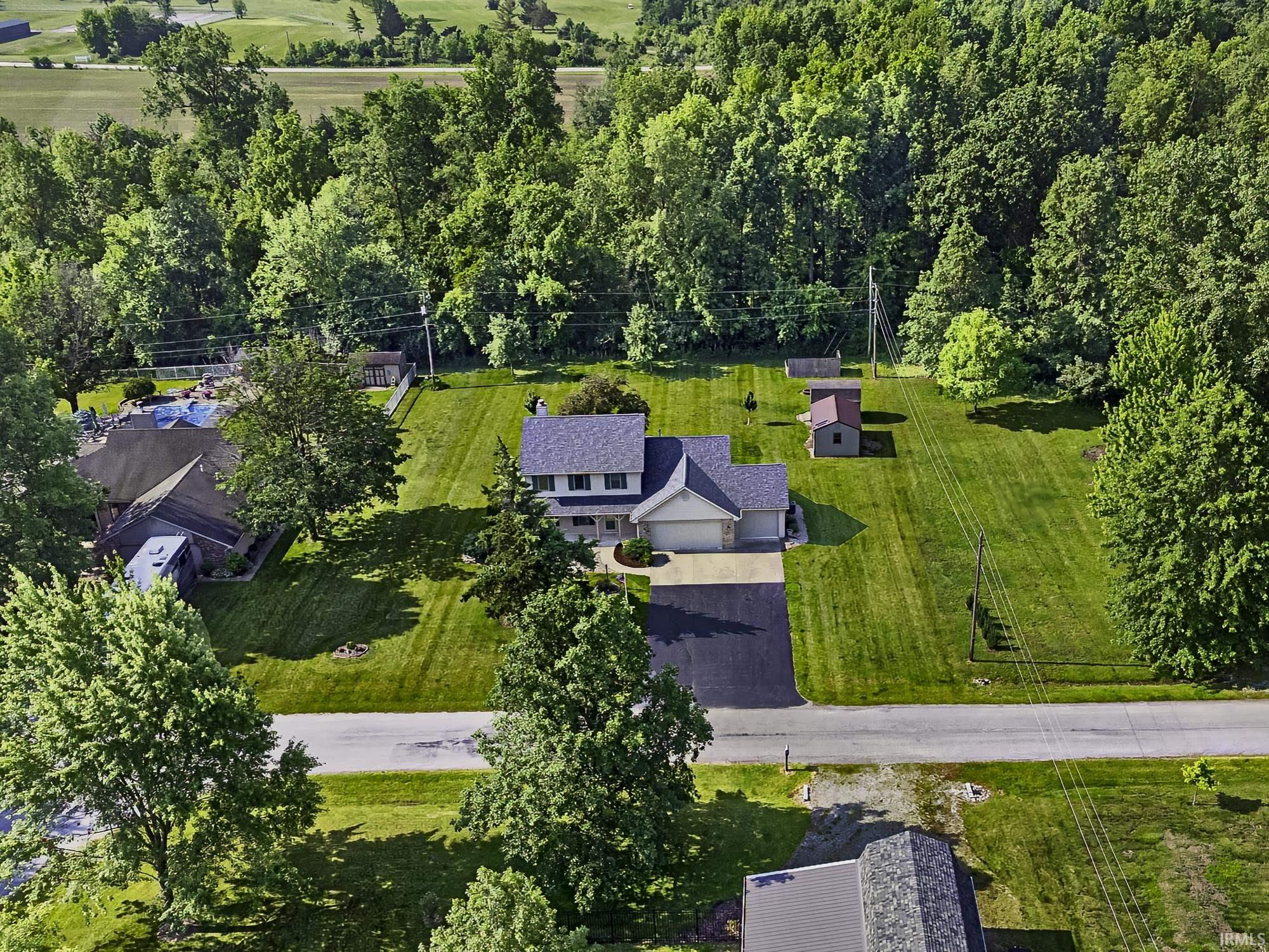 Photo 5 of 2560 E Maple Drive