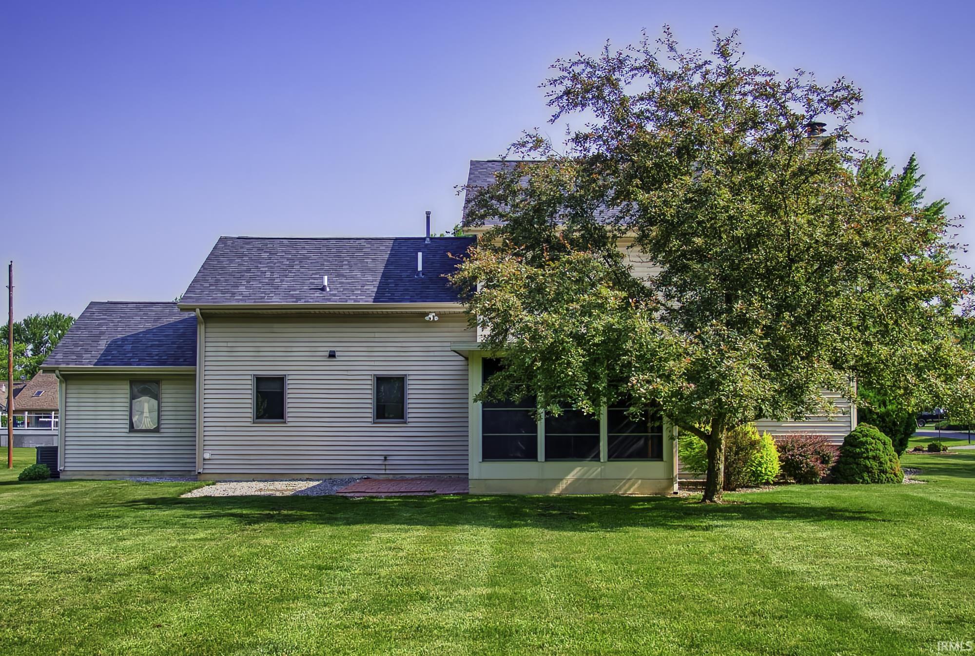 Photo 8 of 2560 E Maple Drive