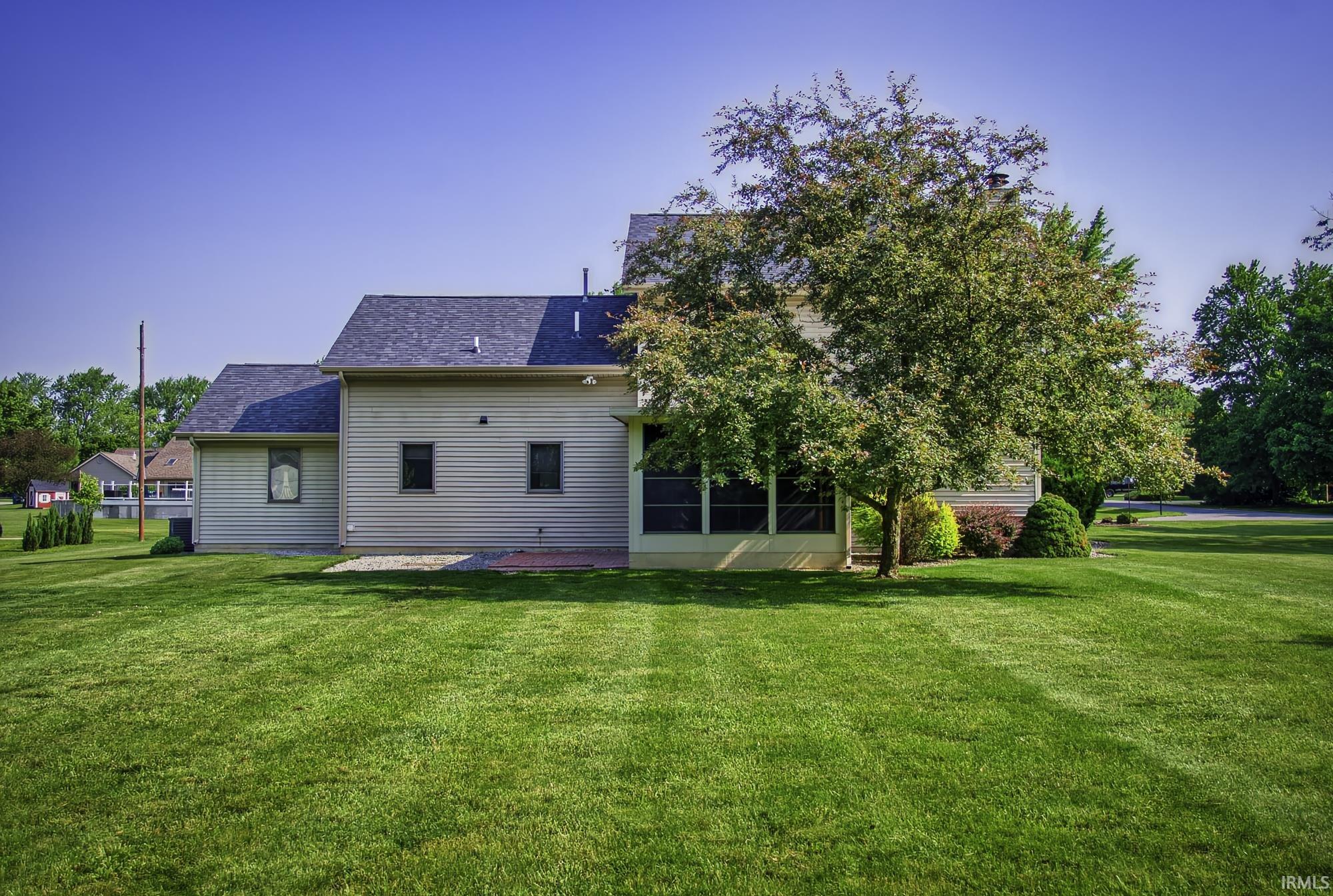 Photo 9 of 2560 E Maple Drive