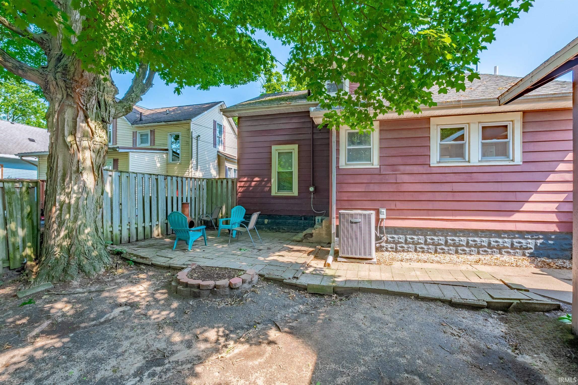 Photo 4 of 1120 E Main Street
