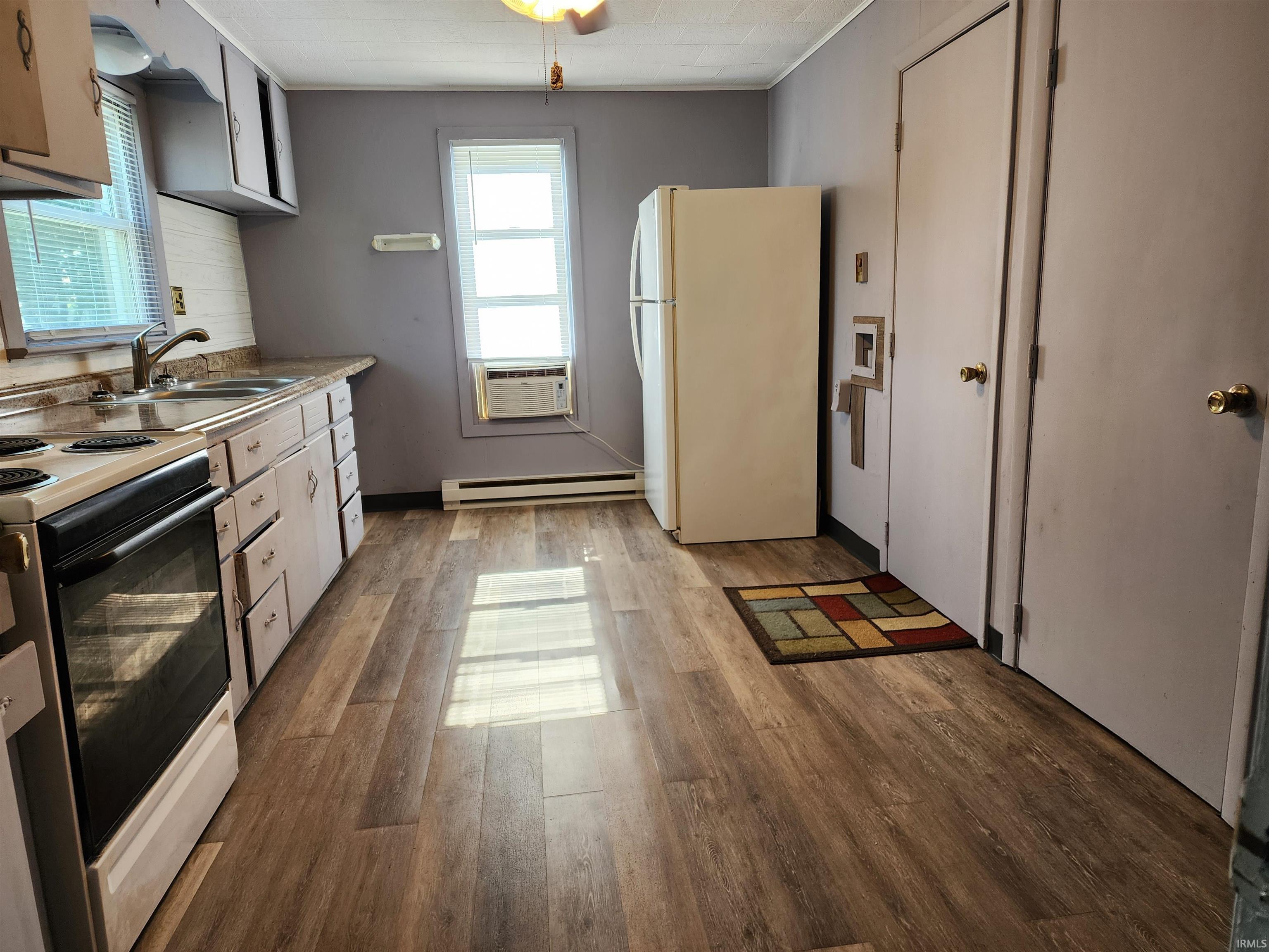 Photo 5 of 317 E Main Street