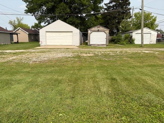 Photo 3 of 1918 S Harrison Street