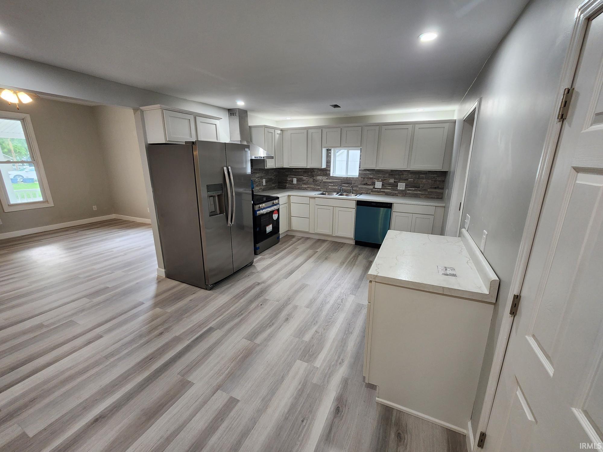 Photo 2 of 1584 Snyder Street