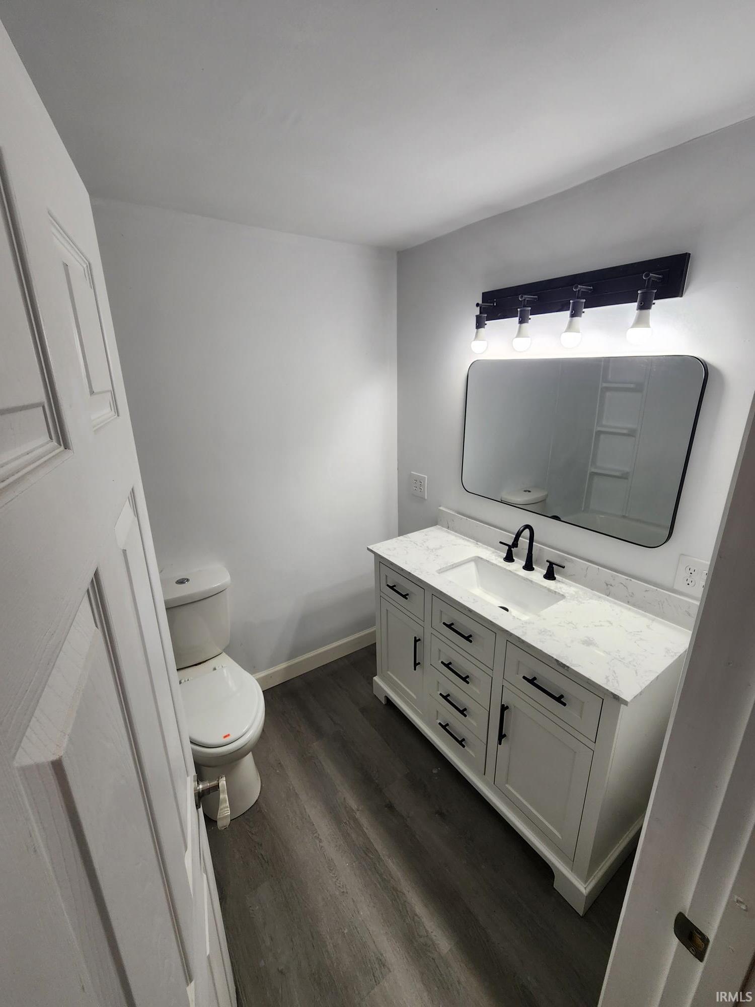 Photo 4 of 1584 Snyder Street