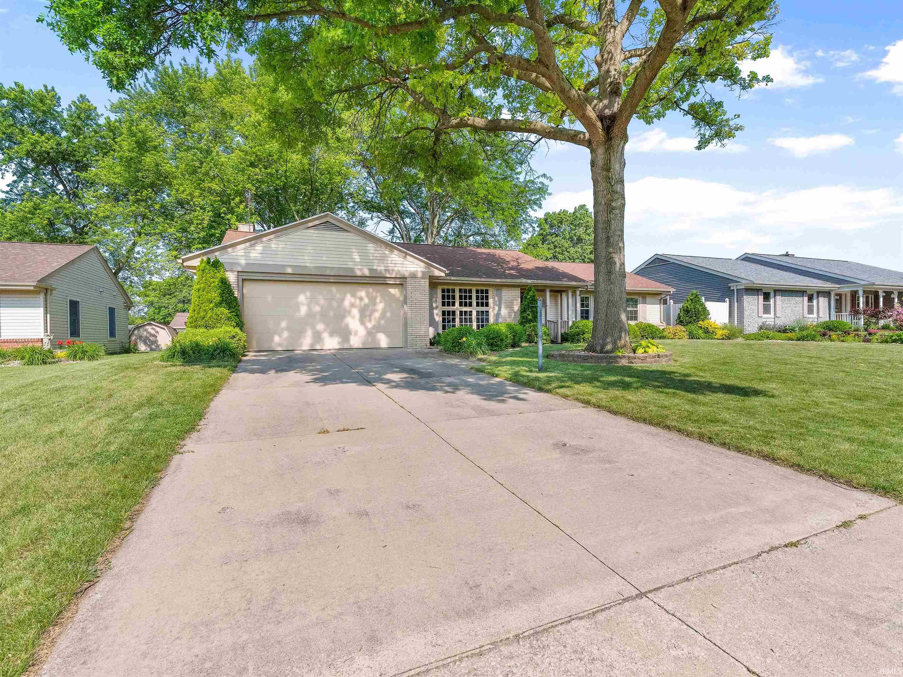 Photo 33 of 19 Northway Drive