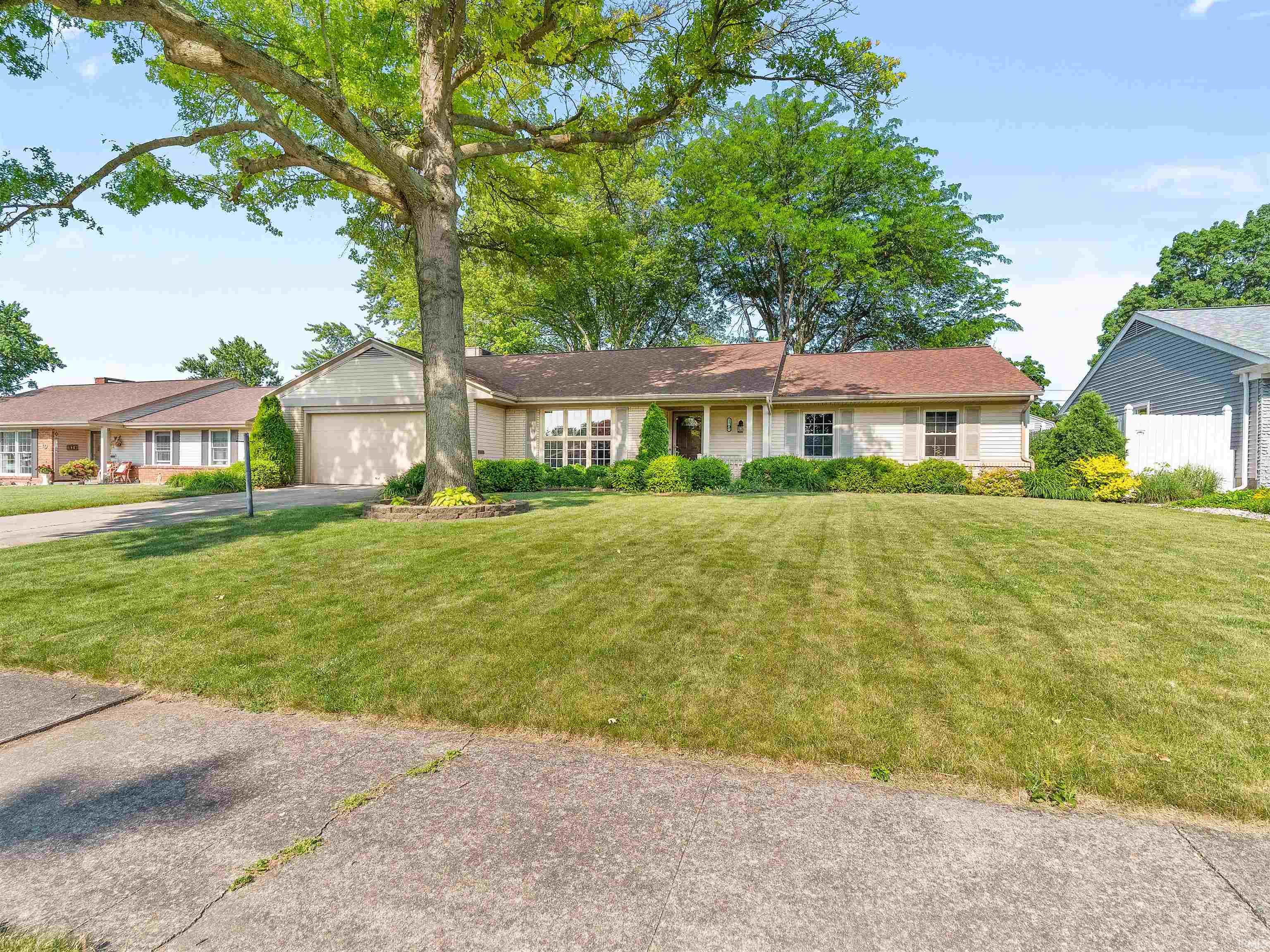Photo 34 of 19 Northway Drive