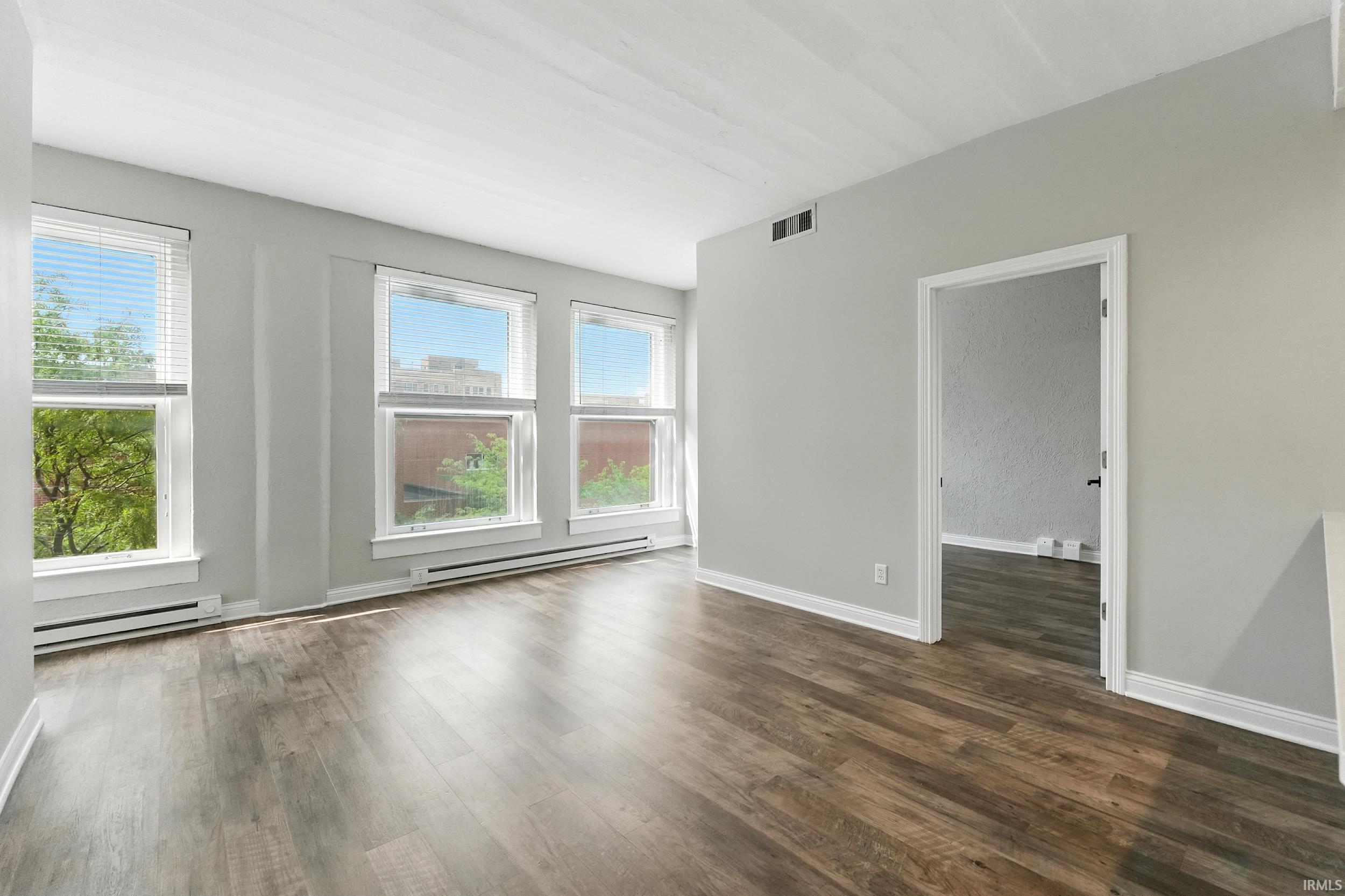 Photo 12 of 112 W Washington Boulevard