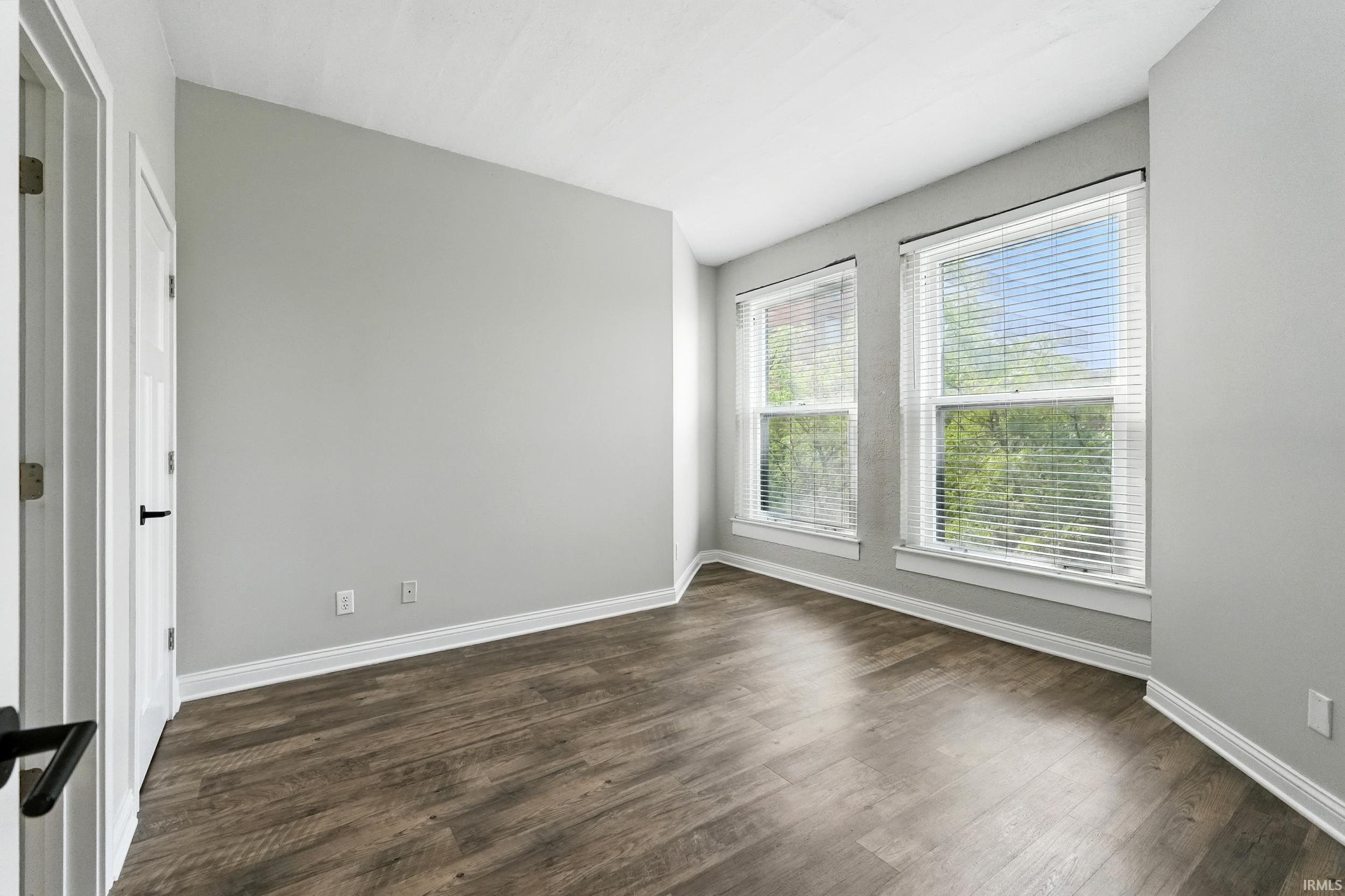 Photo 16 of 112 W Washington Boulevard