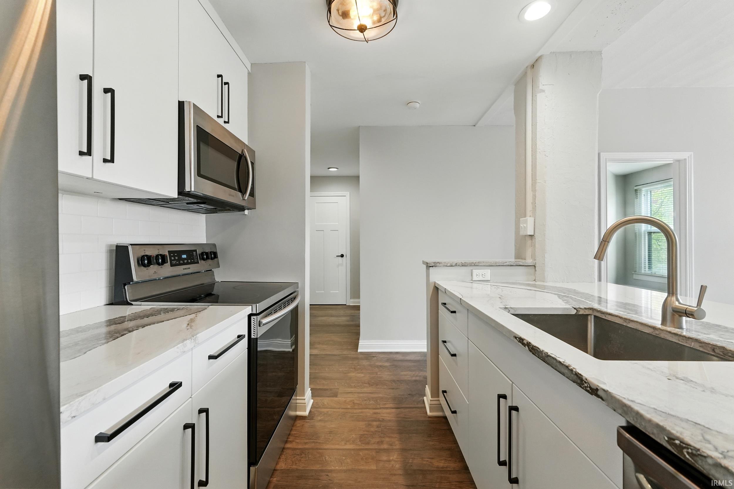 Photo 7 of 112 W Washington Boulevard