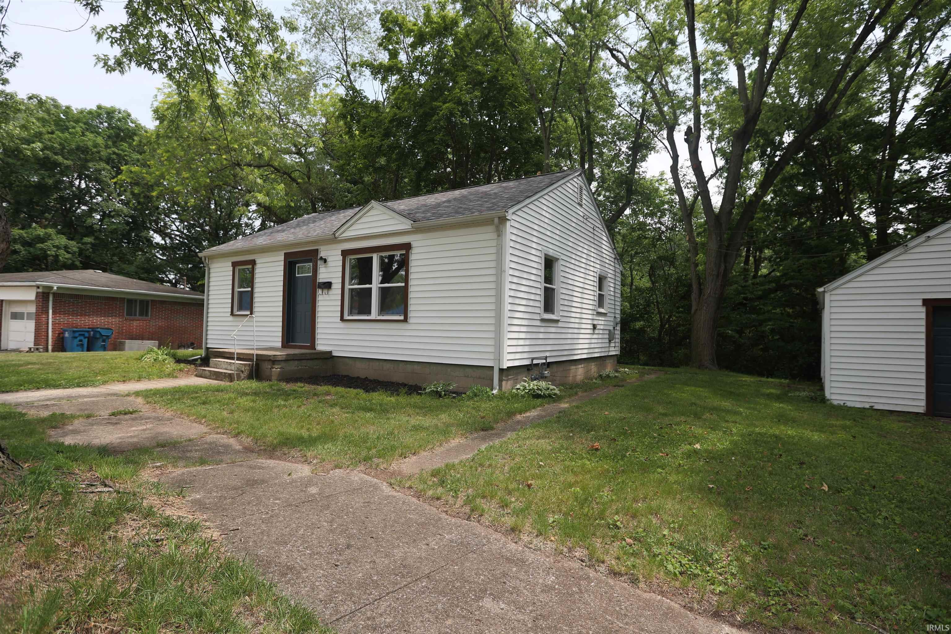 Photo 1 of 651 W Maple Street