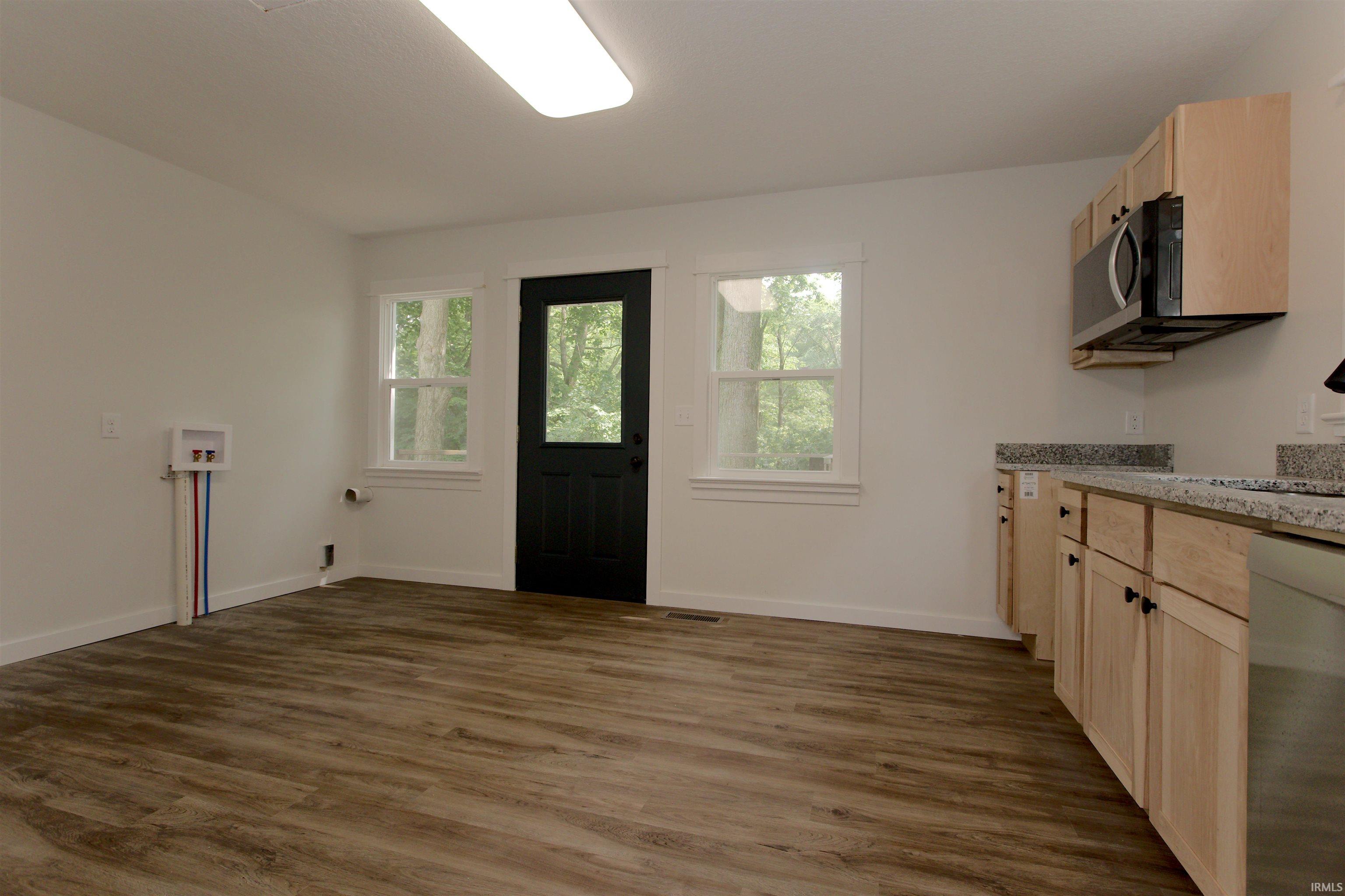 Photo 13 of 651 W Maple Street