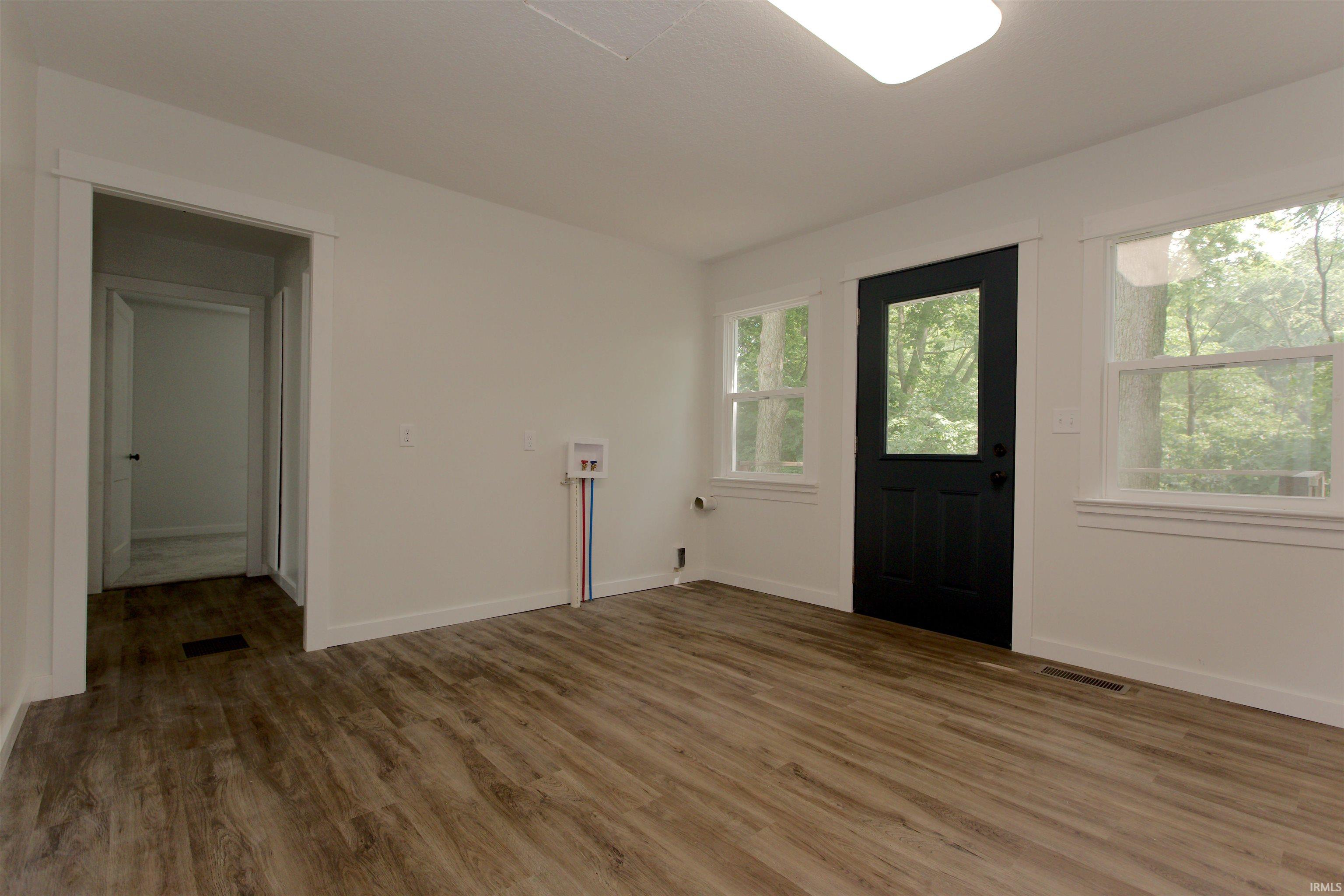 Photo 16 of 651 W Maple Street