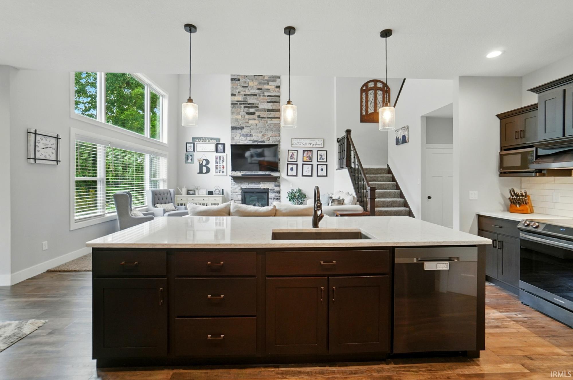 Photo 12 of 907 Switchfoot Drive