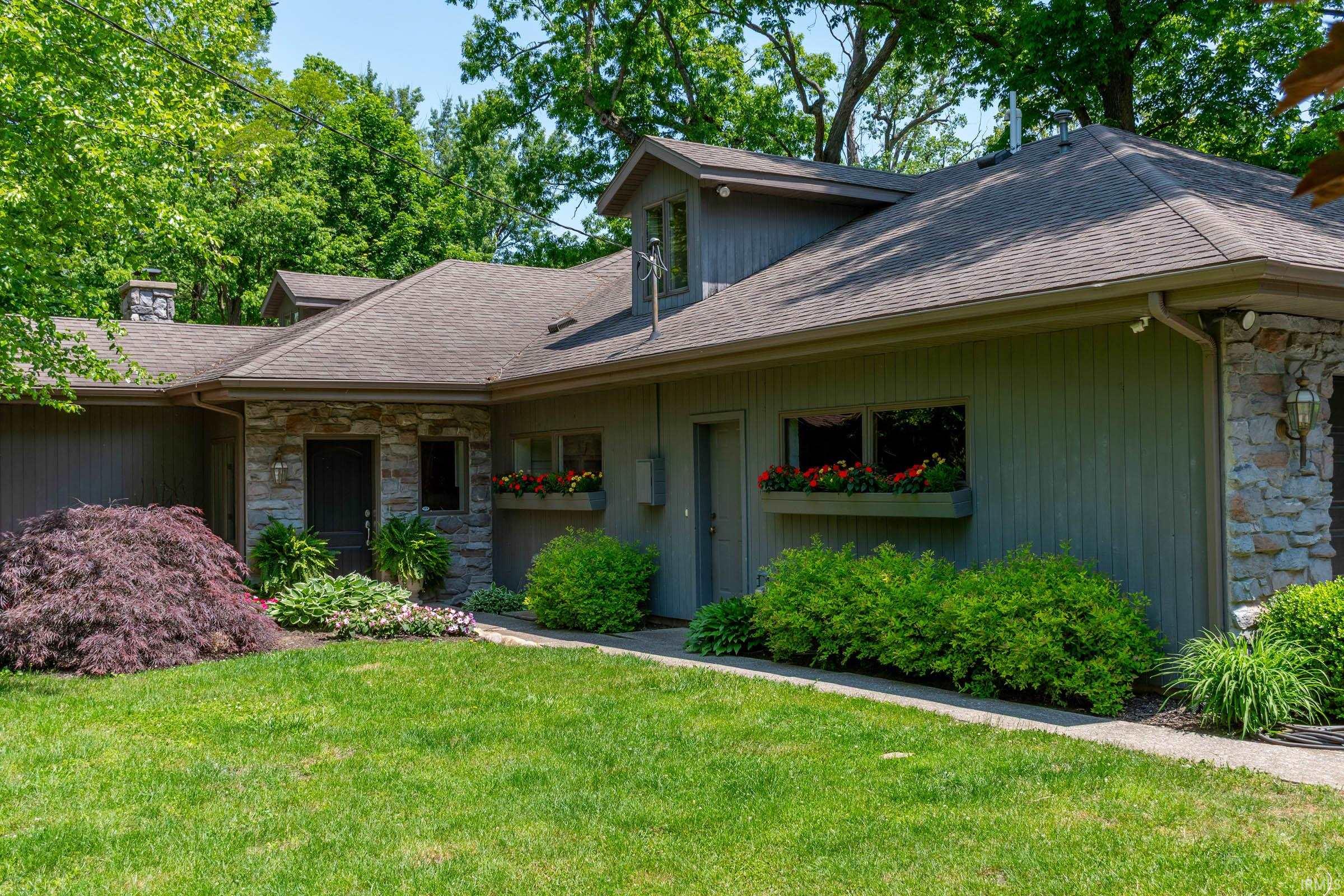 Photo 1 of 24413 Mckelvey Avenue