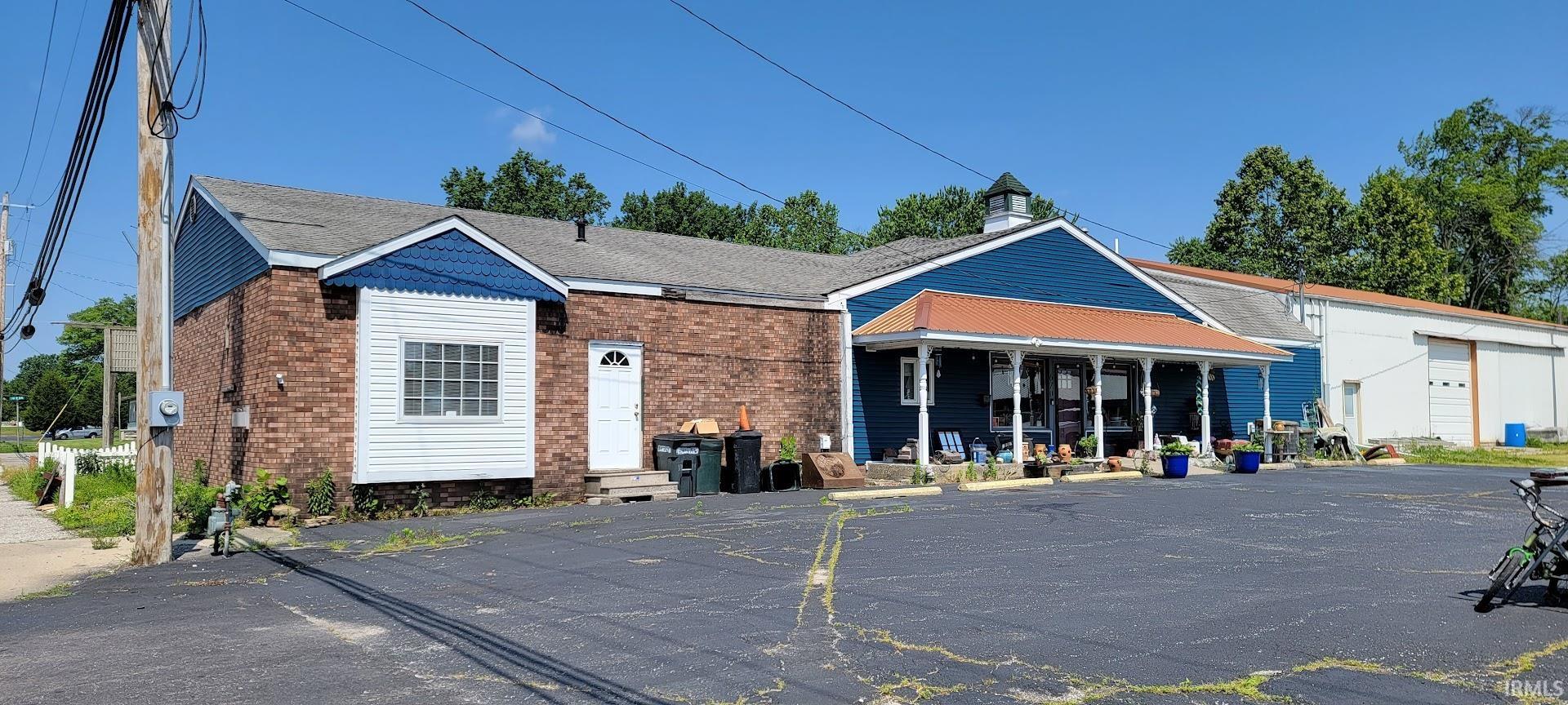 Homes for sale in Linton, IN | 670 Nw A St, Linton, IN 47441 | MLS# 202522873