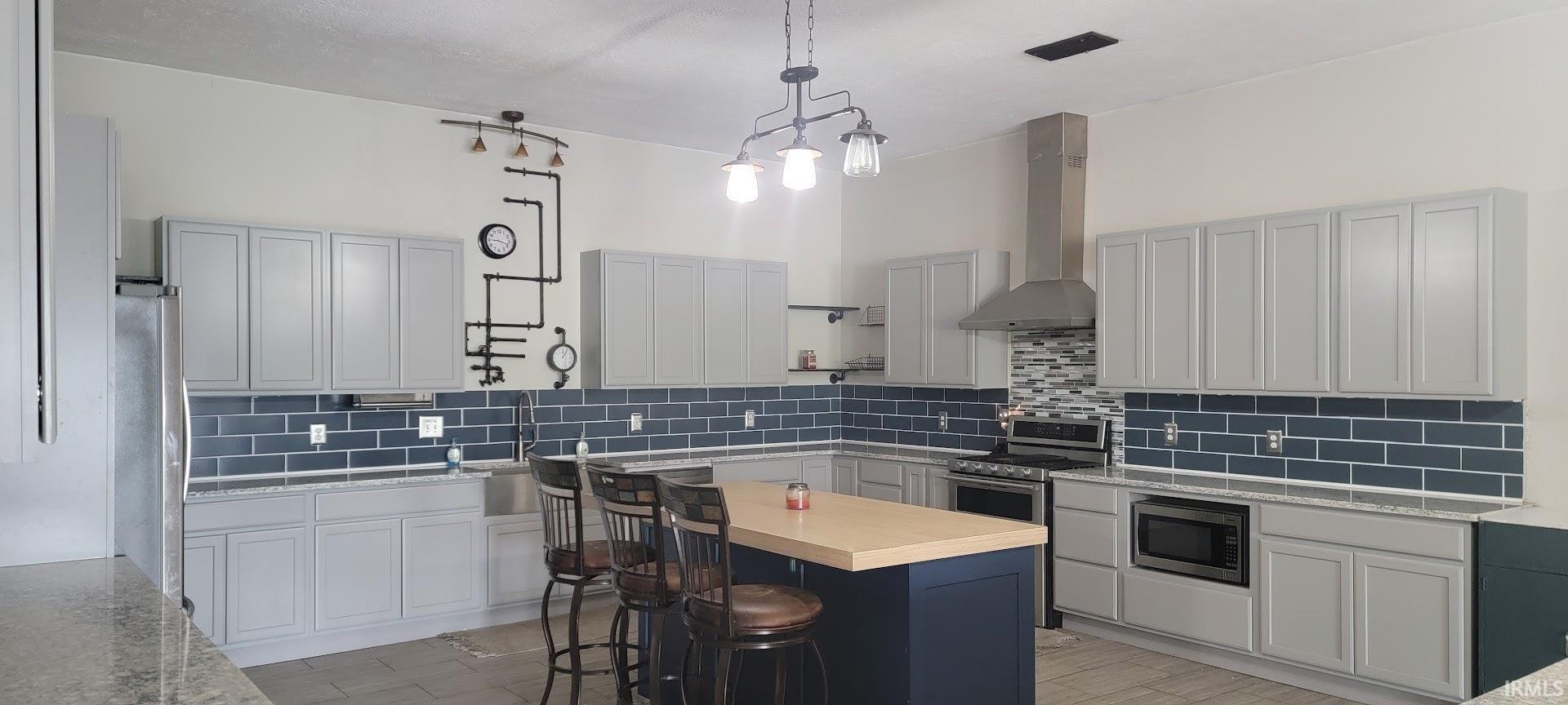 Homes for sale in Linton, IN | 670 Nw A St, Linton, IN 47441 | MLS# 202522873