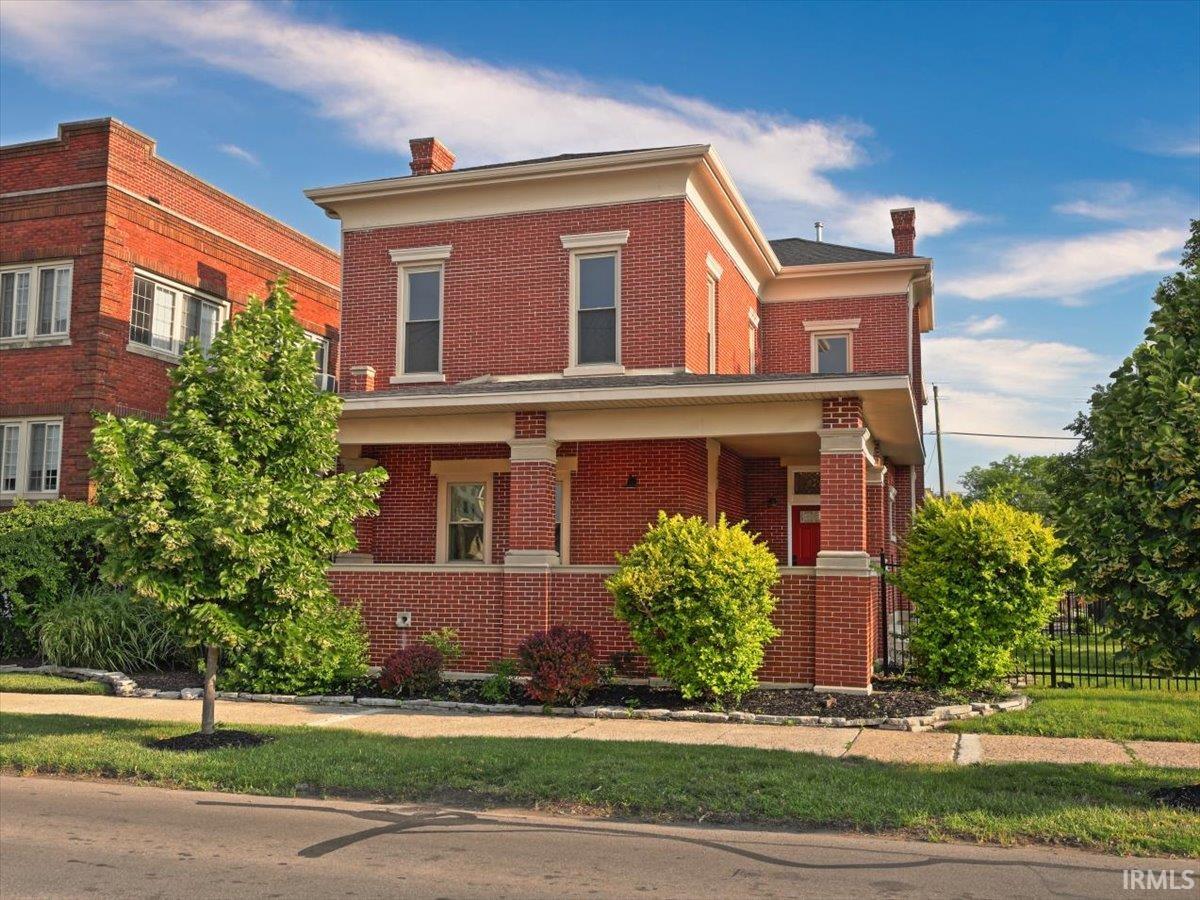 Photo 1 of 439 E Wayne Street