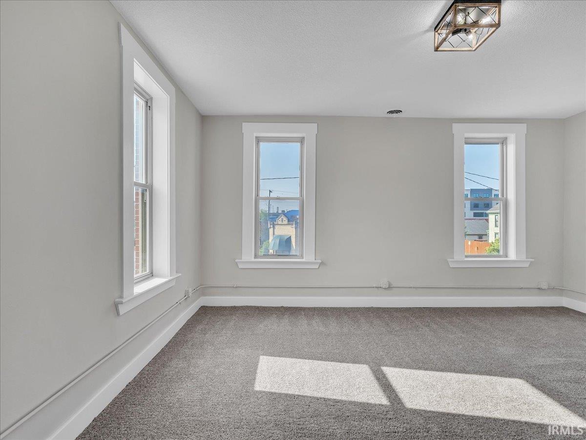 Photo 14 of 439 E Wayne Street