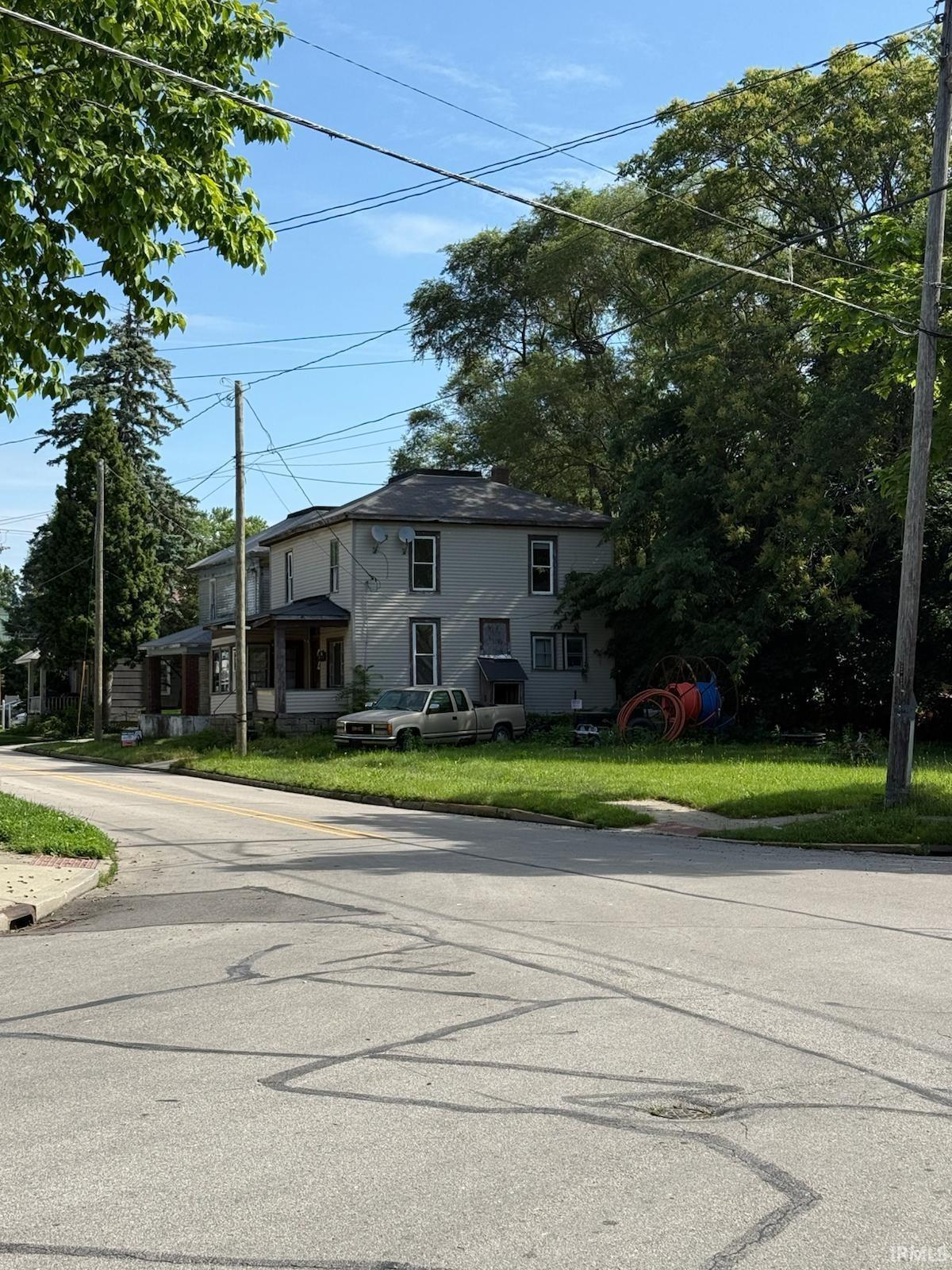 Photo 2 of 521 First Street