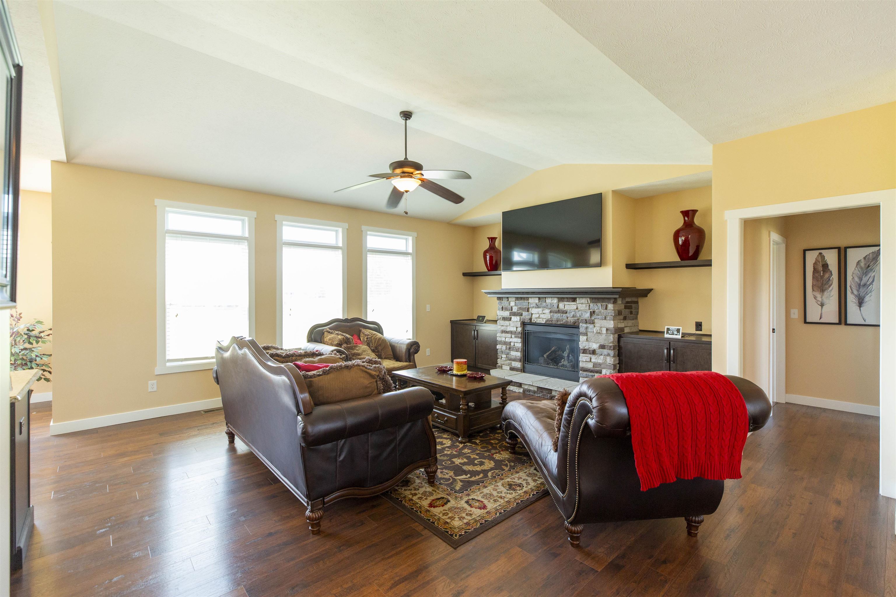 Photo 4 of 30756 Sandy Creek Drive