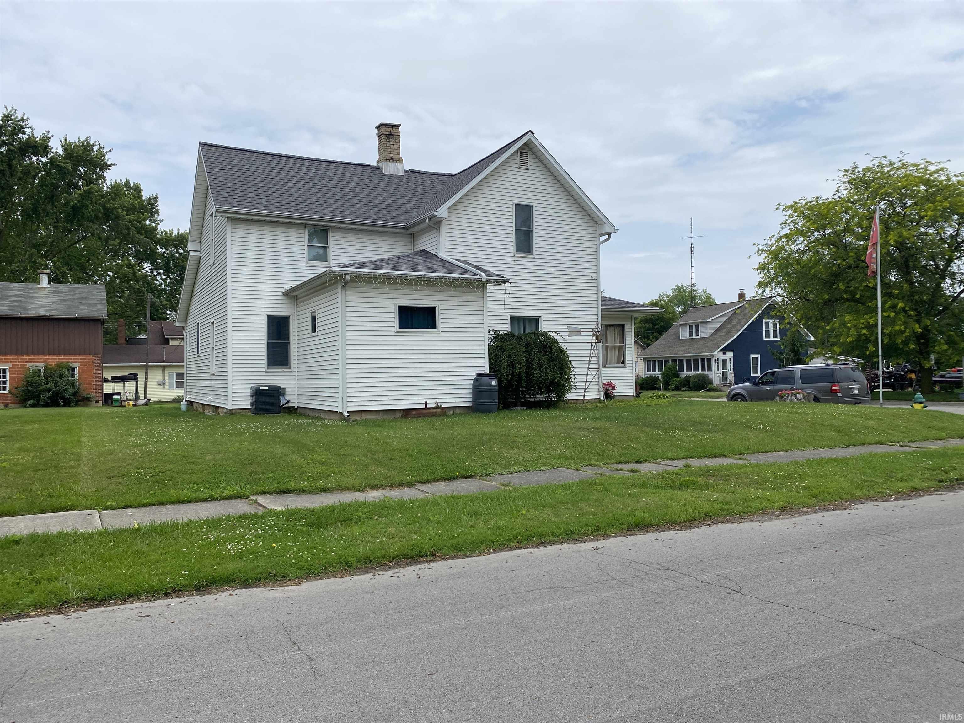 Photo 22 of 506 N Sprunger Street
