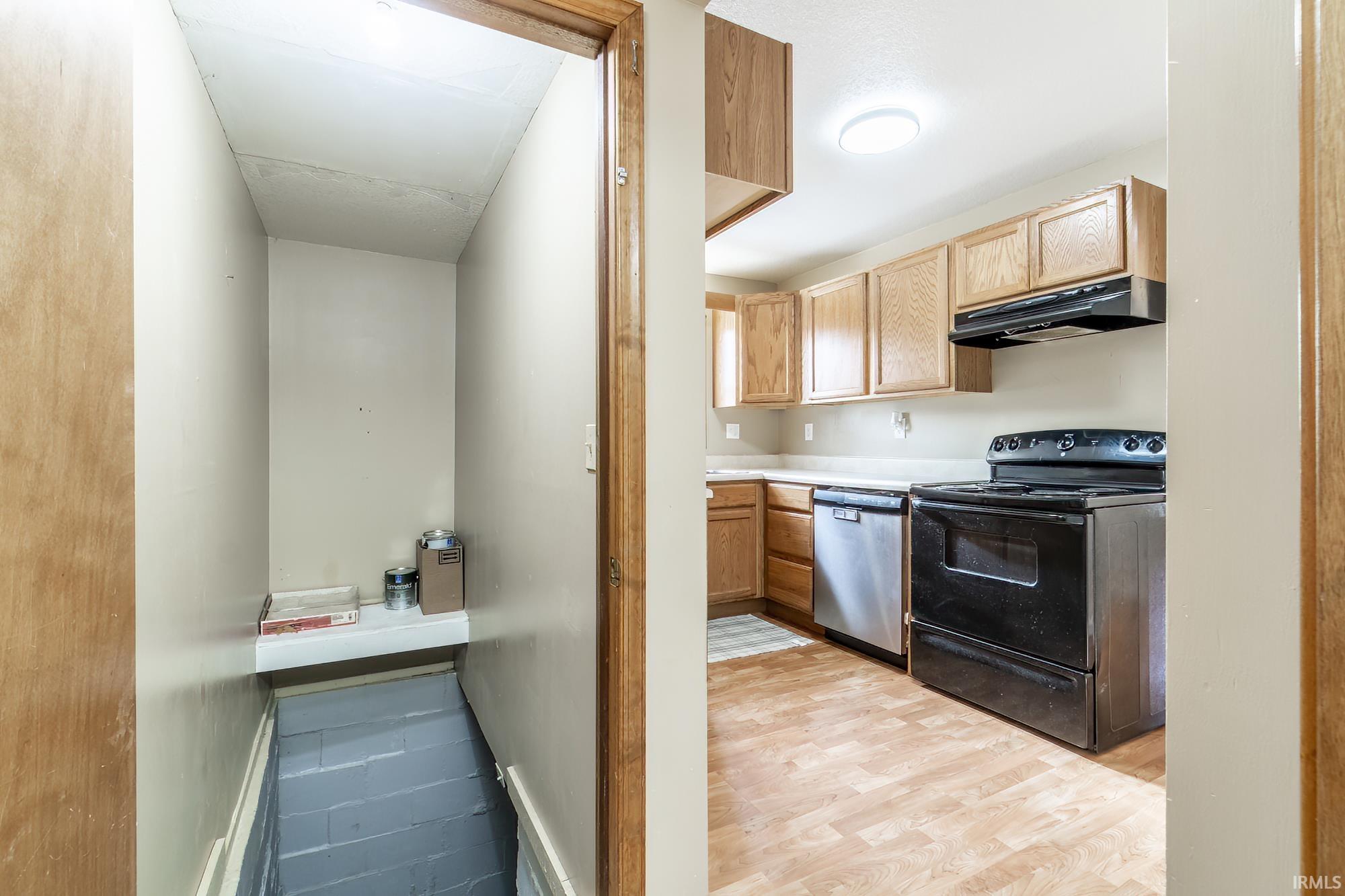 Photo 11 of 602 MARSHALL Street