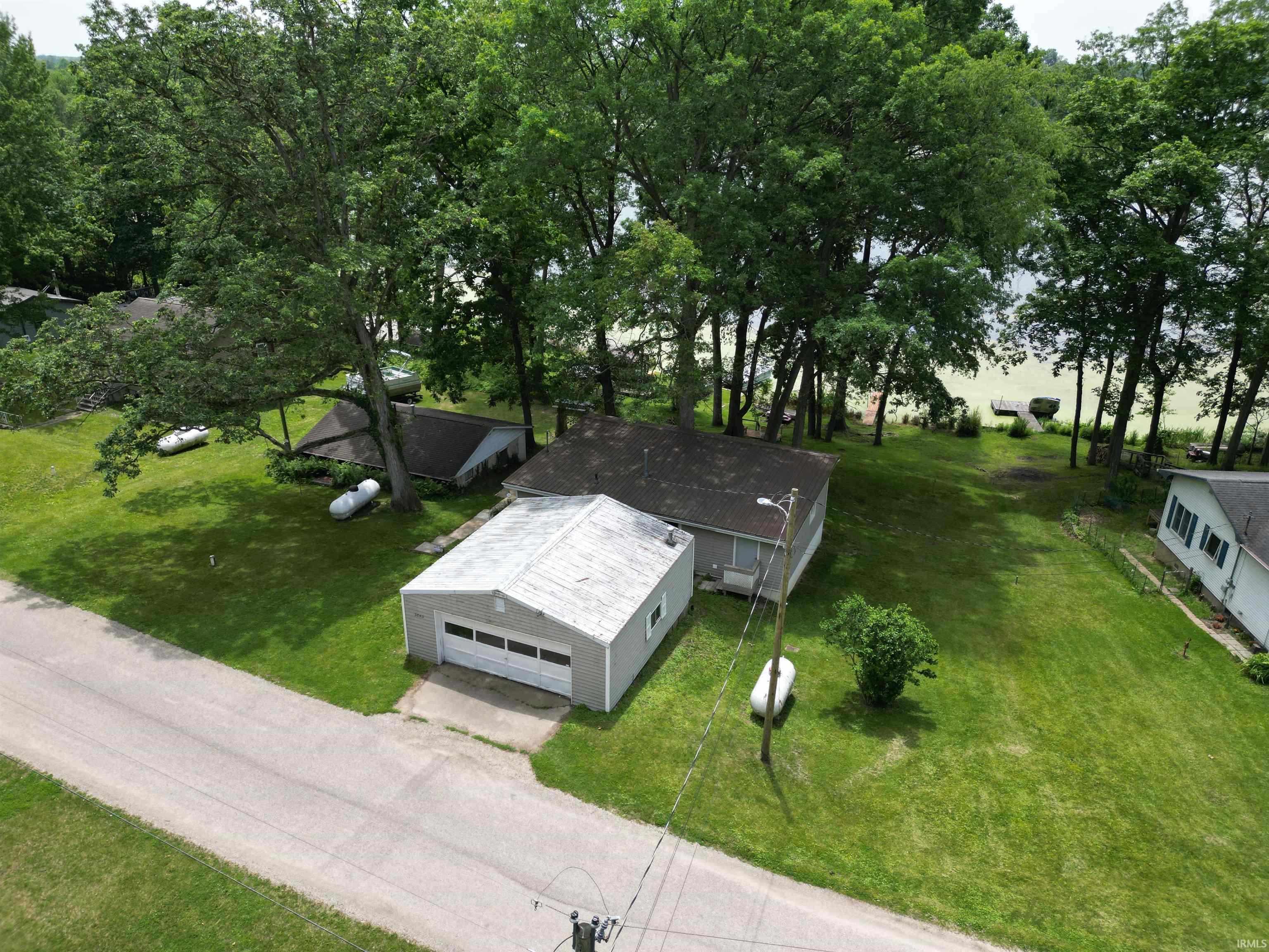 Photo 4 of 3643 S Bruner Road