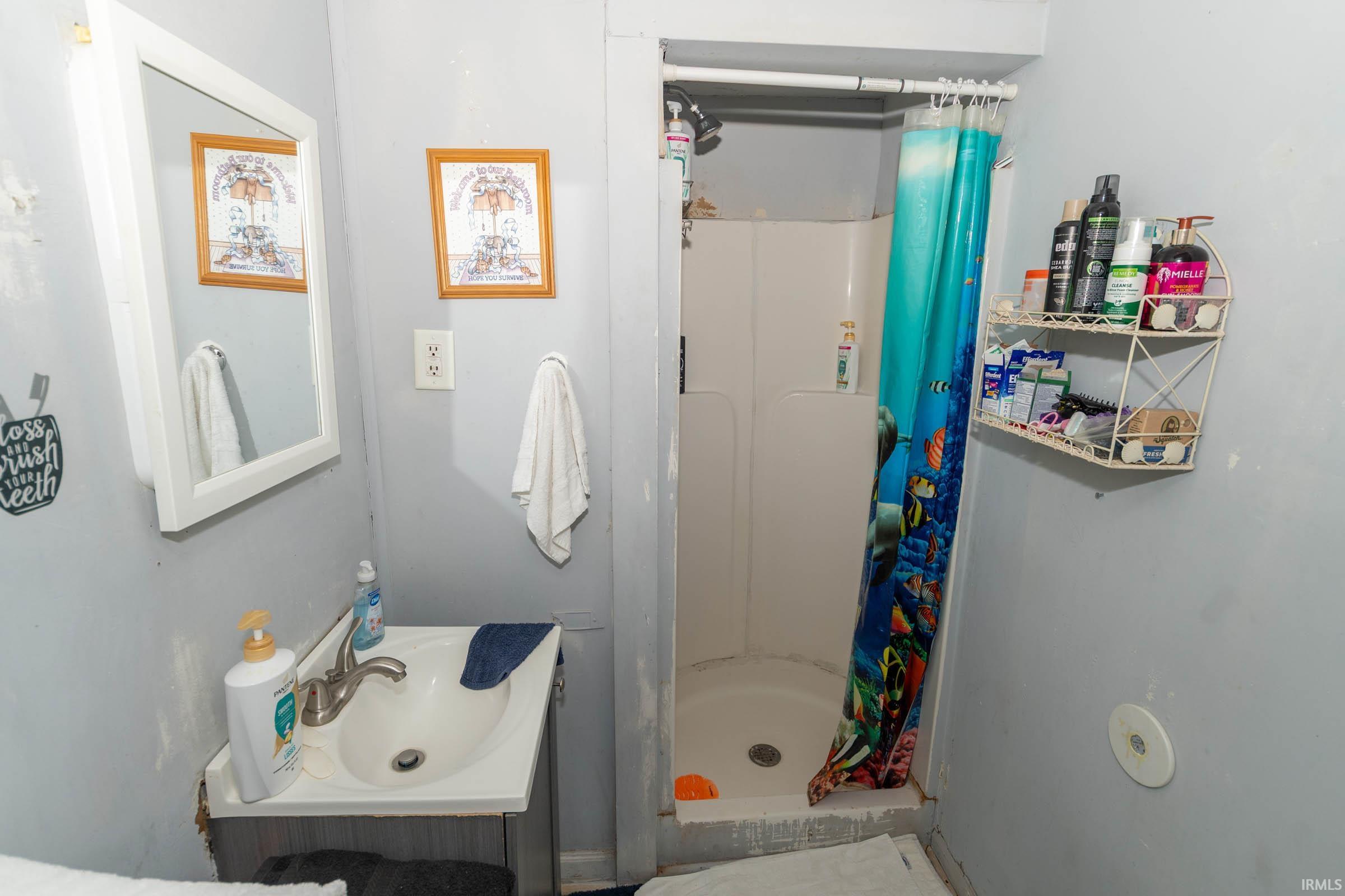 Photo 16 of 704 Bower ST.