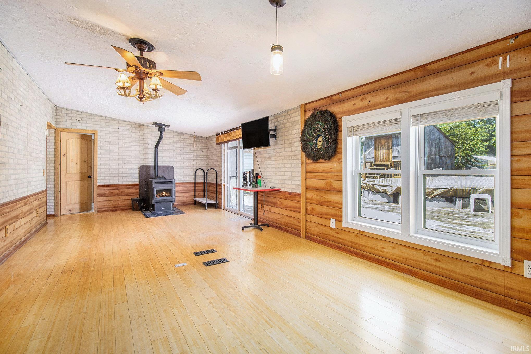 Photo 5 of 30059 Oriole Street