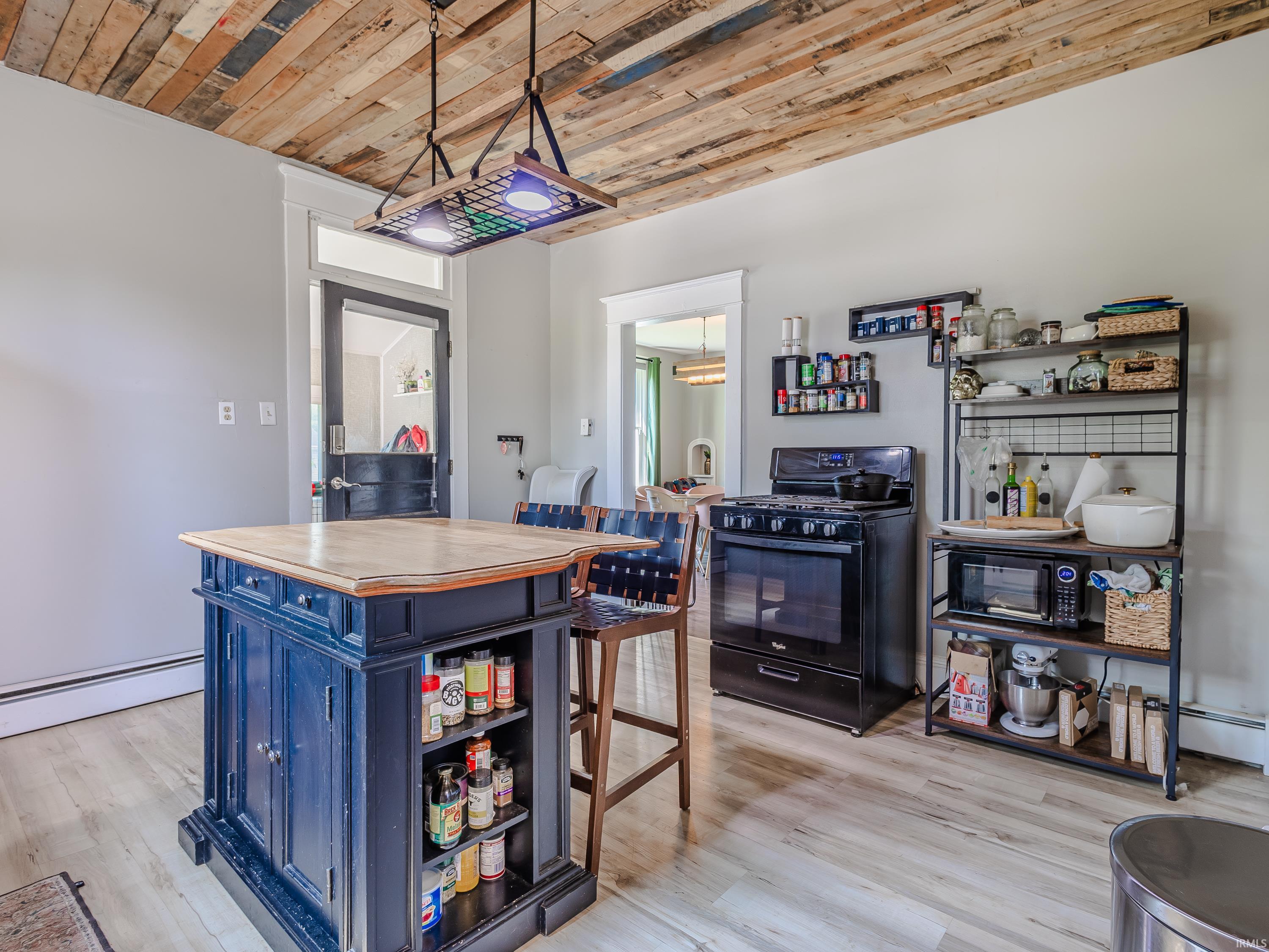 Photo 3 of 3020 Parnell Avenue
